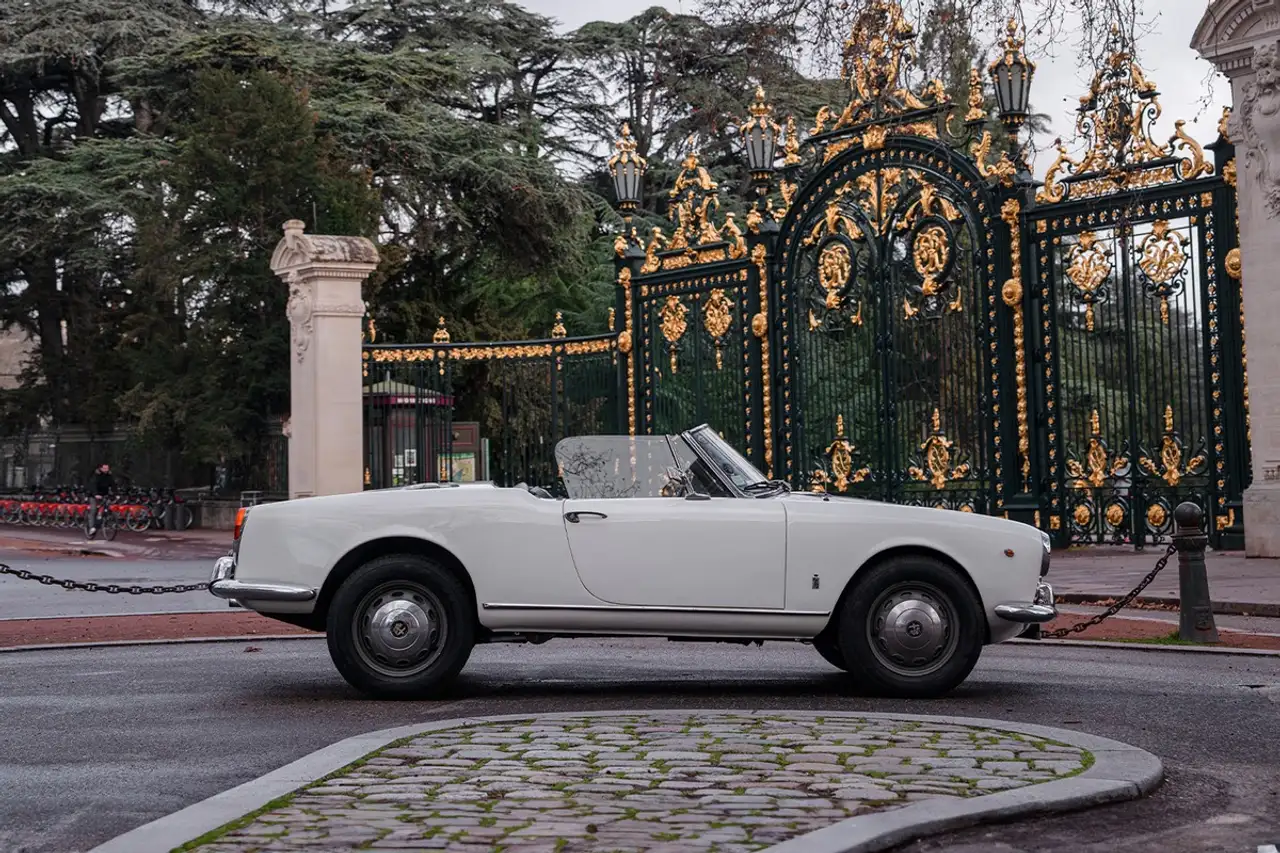 Alfa Romeo Giulia Spider 1600 freins à tambours - Collection - 92cv - bel exemplaire, foto 3