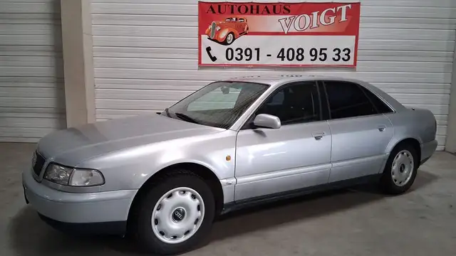 Audi A8 2.8