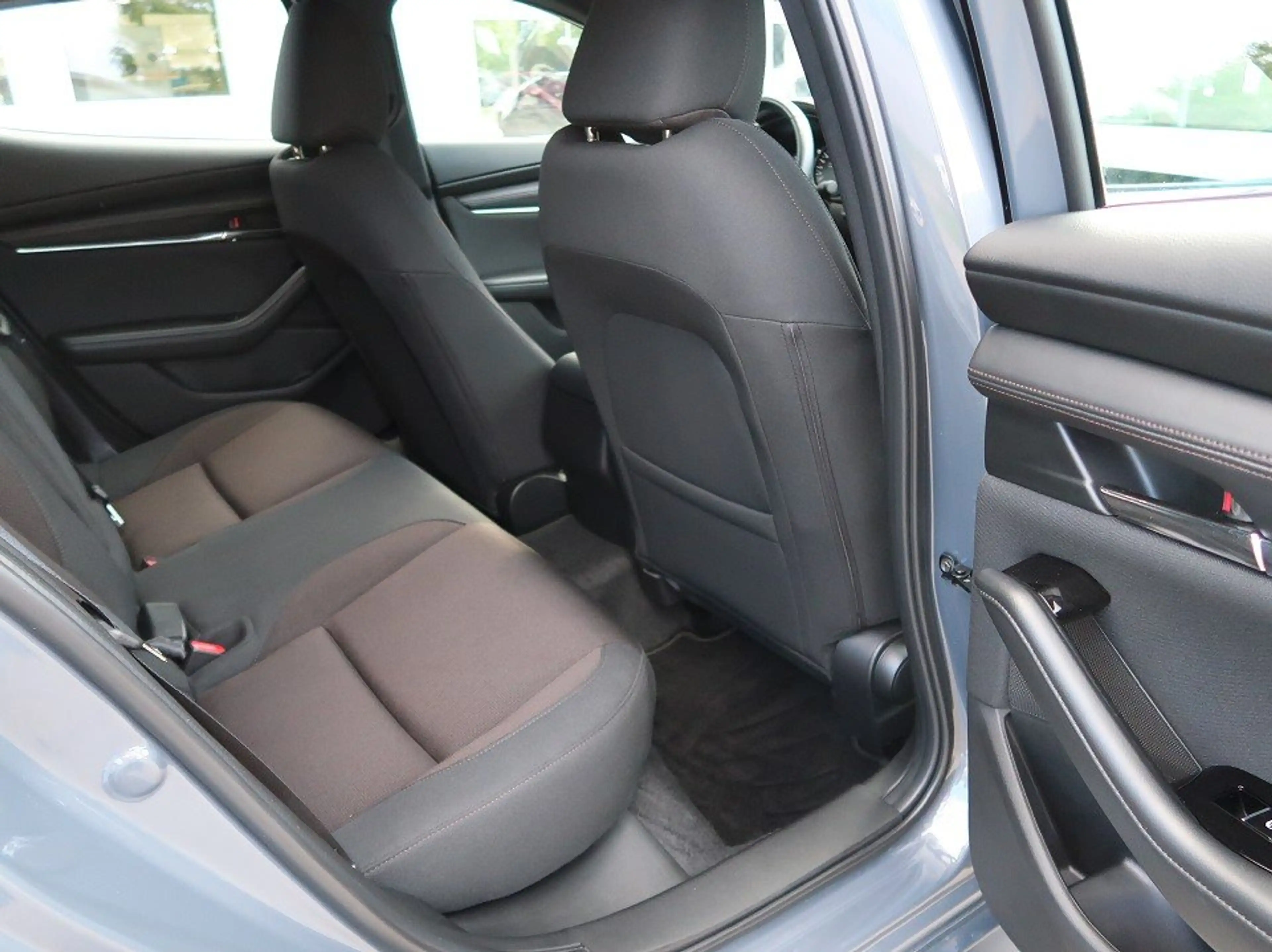 Mazda 3 SKYACTIV-G 2.0 *1. Damenhand*TOPgepflegt*Extras* S — photo 28