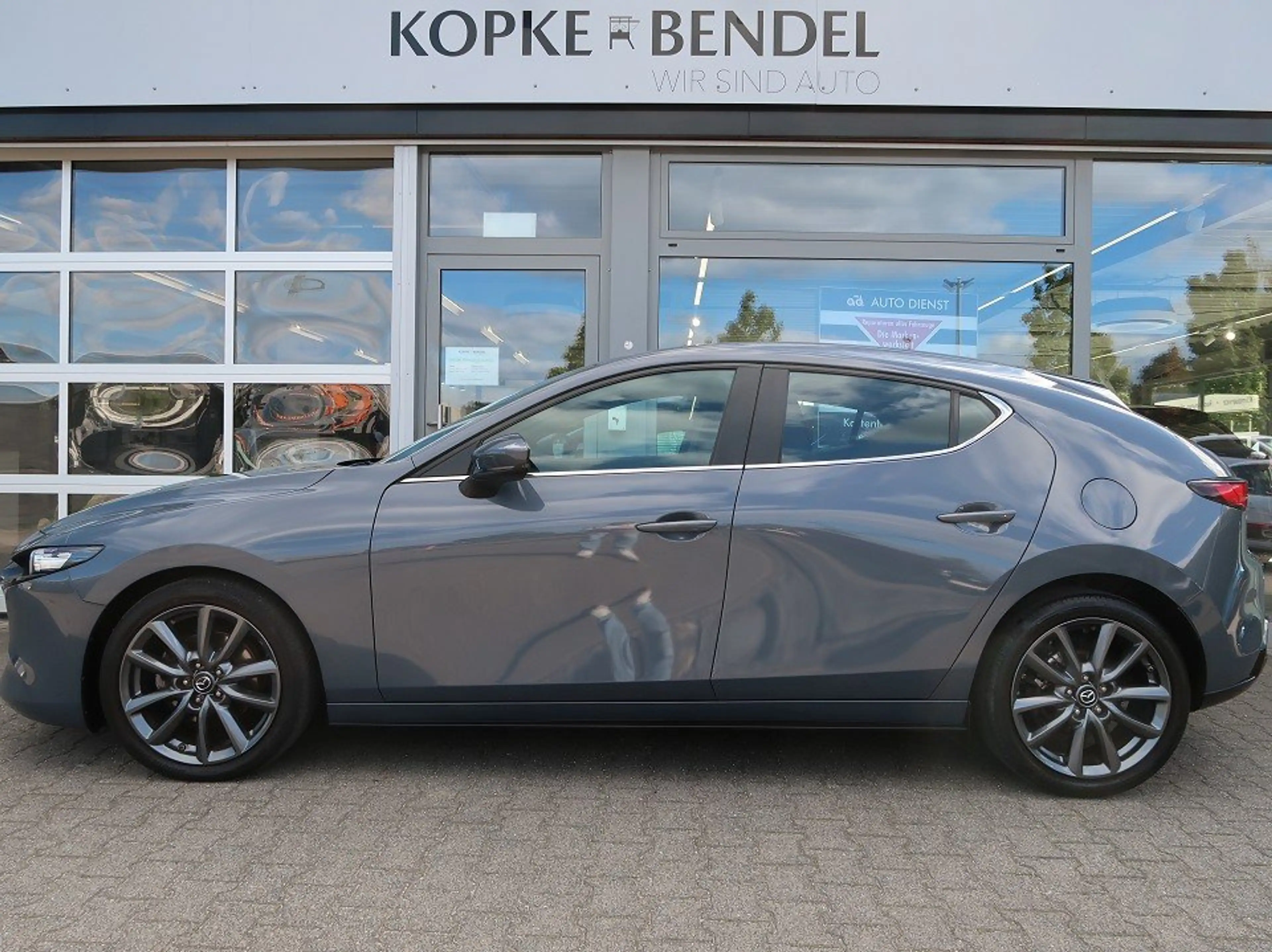 Mazda 3 SKYACTIV-G 2.0 *1. Damenhand*TOPgepflegt*Extras* S — photo 2