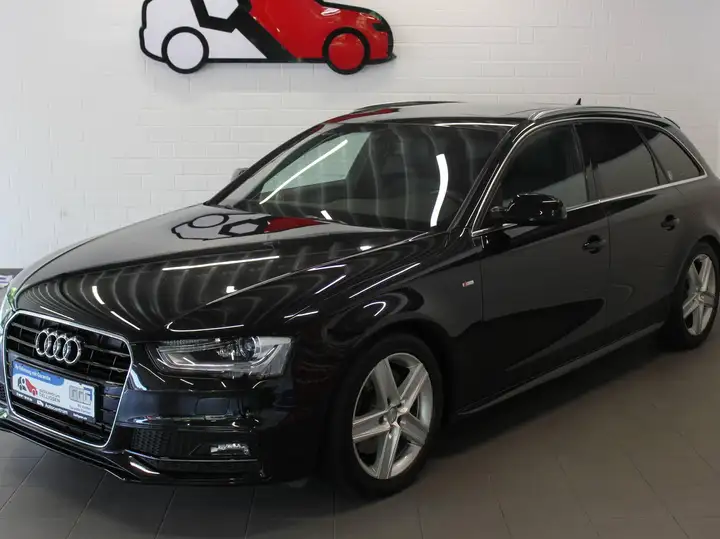 Audi A4 S line Sport-Paket / Plus 2,0 Alcantara/Leder Sthzg BT Navi Xenon Rfk Shzg