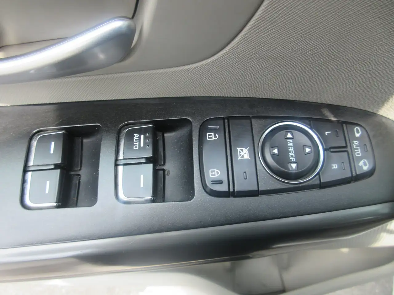 Kia Sedona снимка Kia Sedona