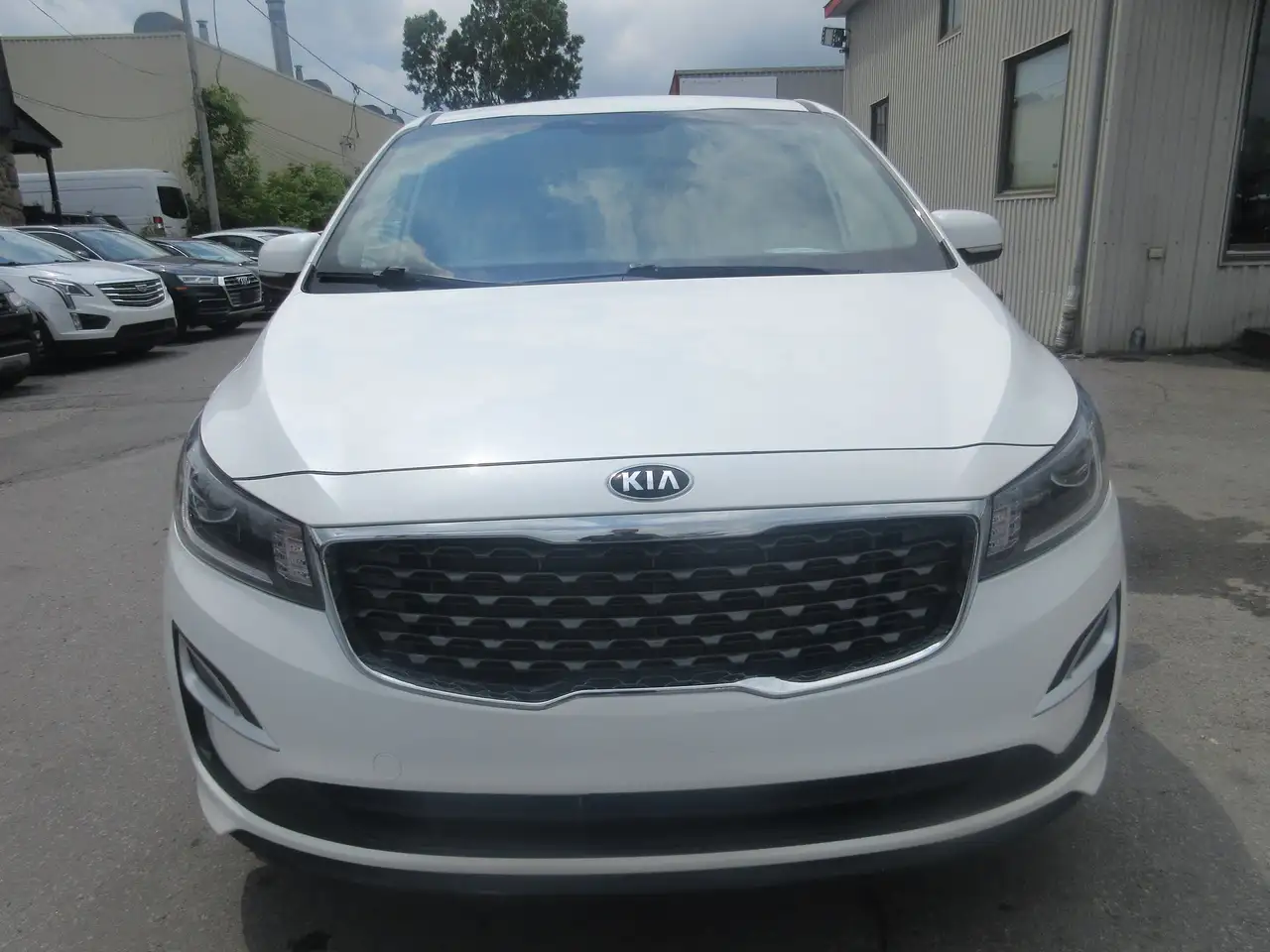 Kia Sedona снимка Kia Sedona