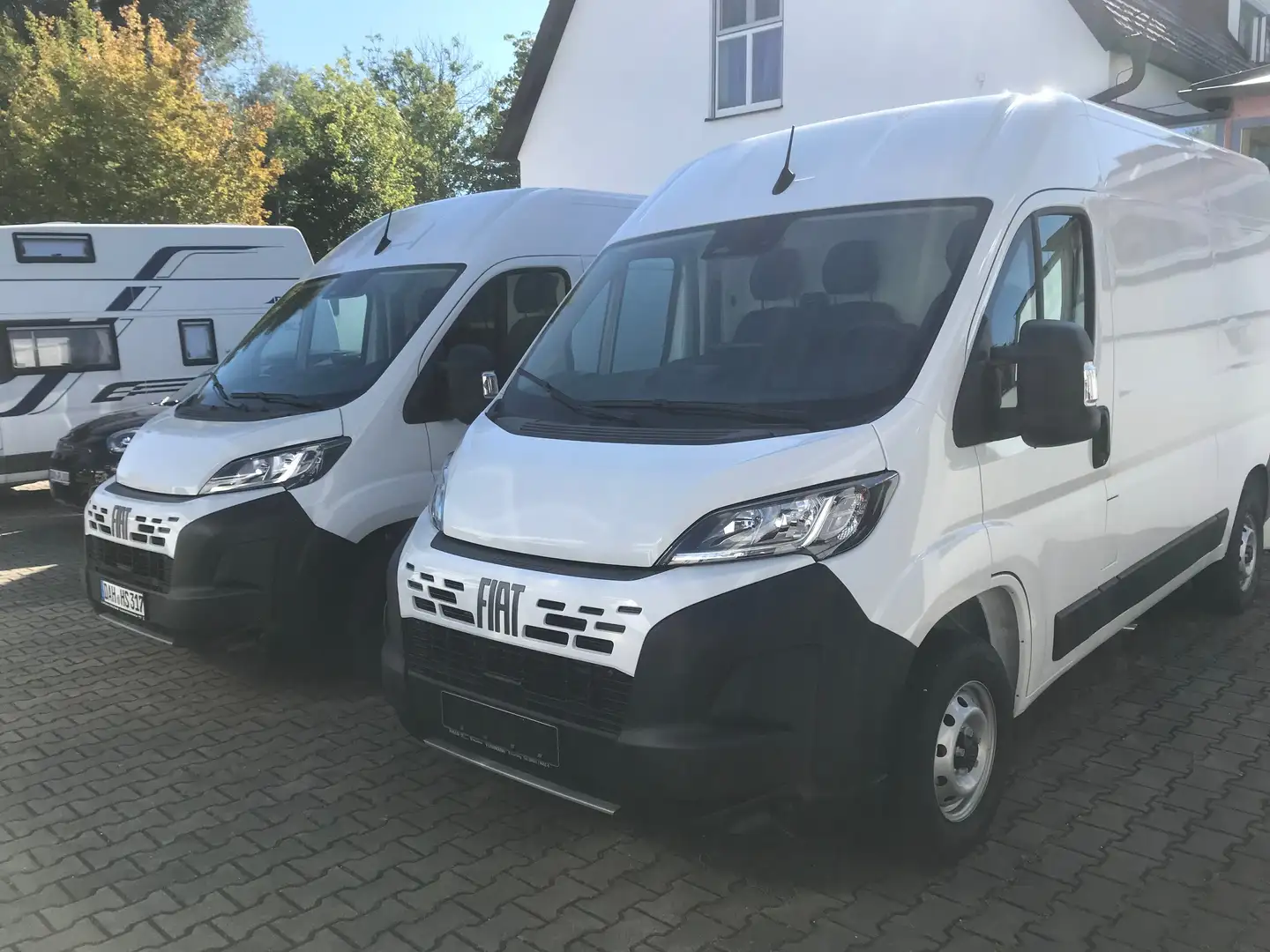 Fiat Ducato 33 L2H2 140 Multijet Kastenwagen verblecht Weiß - 2