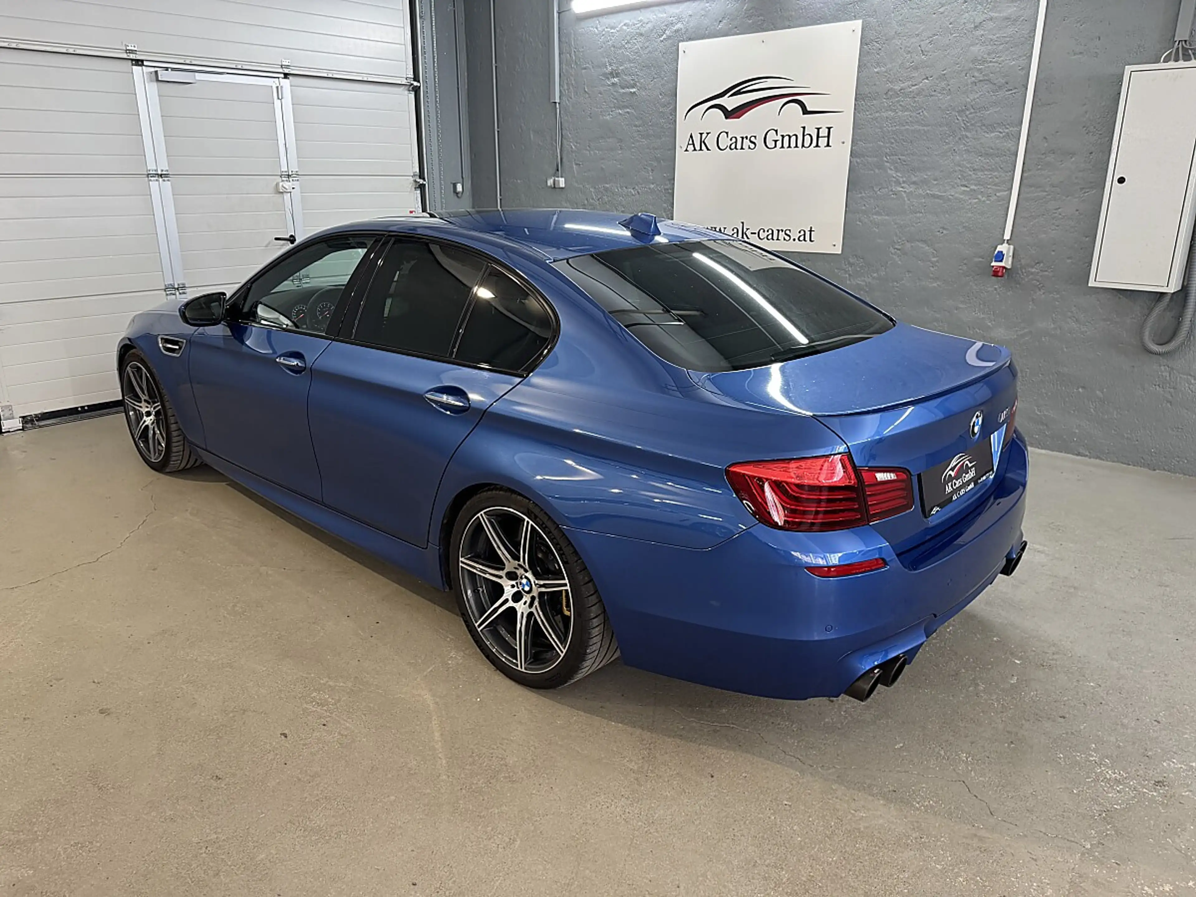 BMW M5 Competition — photo 9