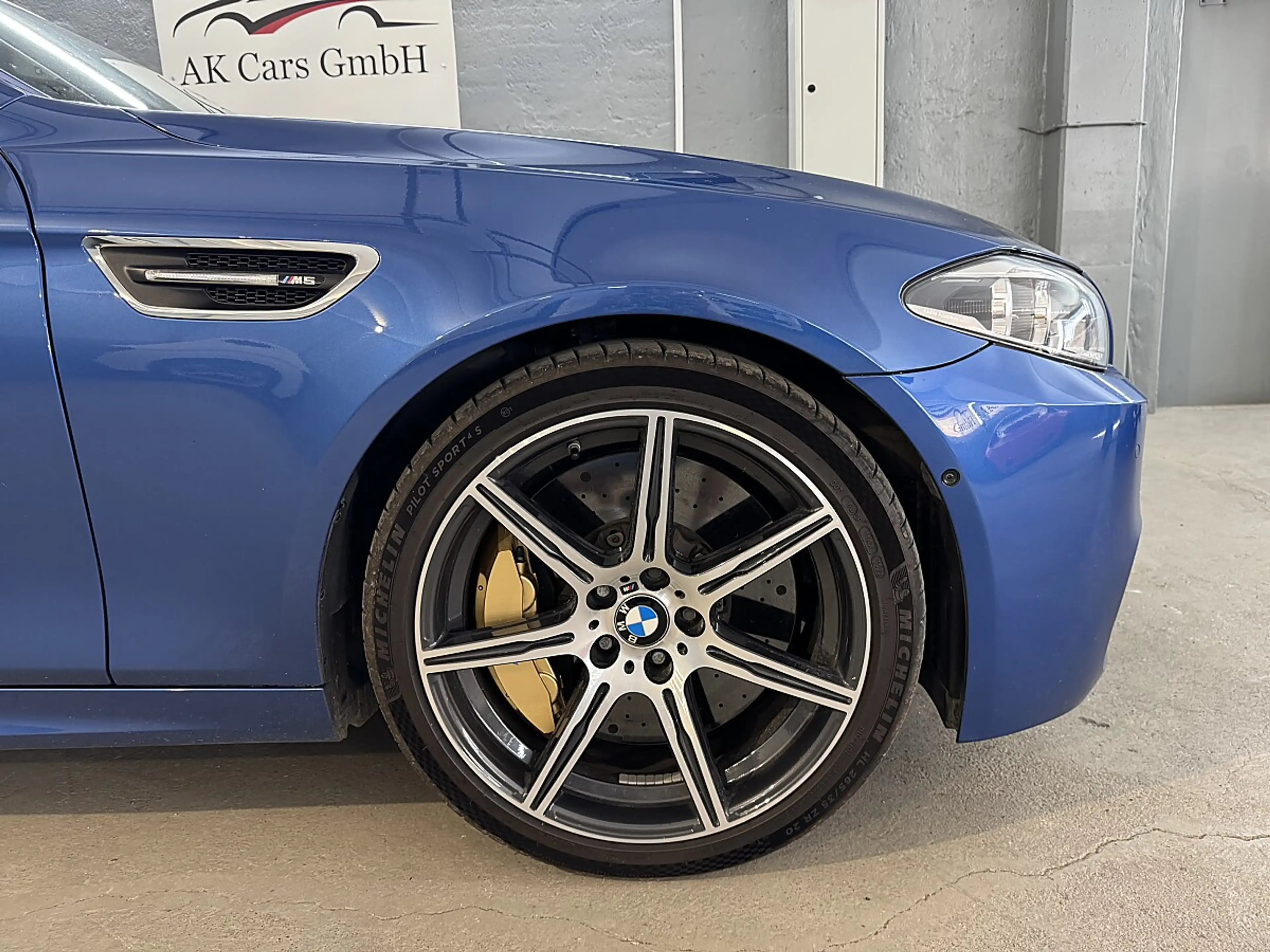BMW M5 Competition — photo 7