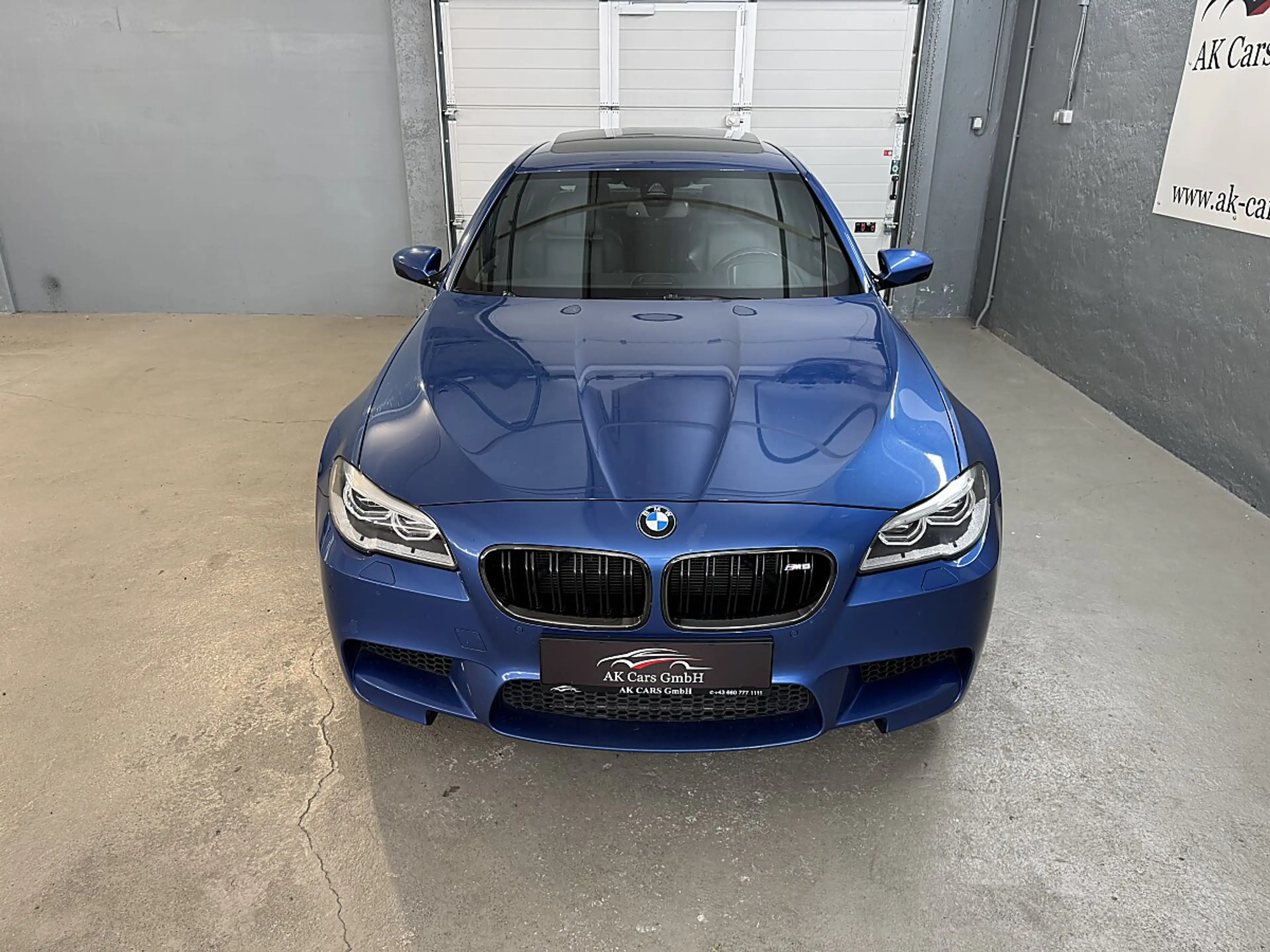BMW M5 Competition — photo 2