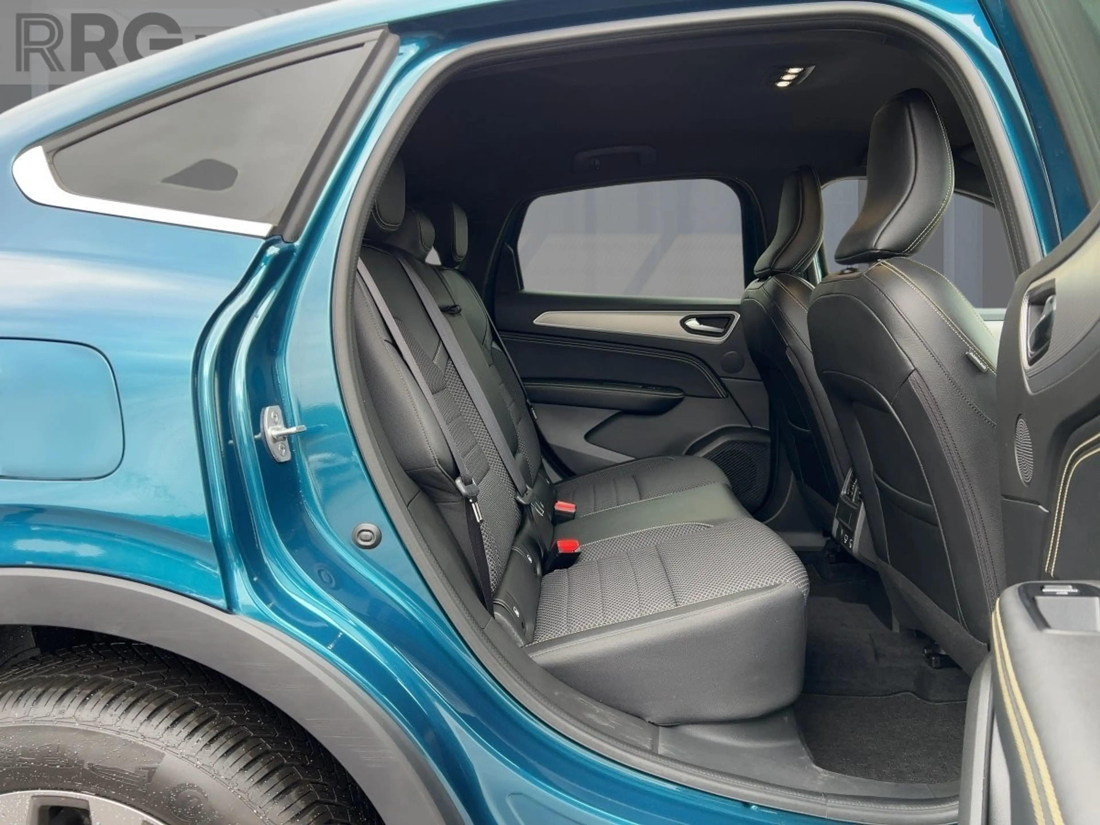 Renault Arkana TECHNO TCe 140 EDC RÜCKFAHRKAMERA — photo 9