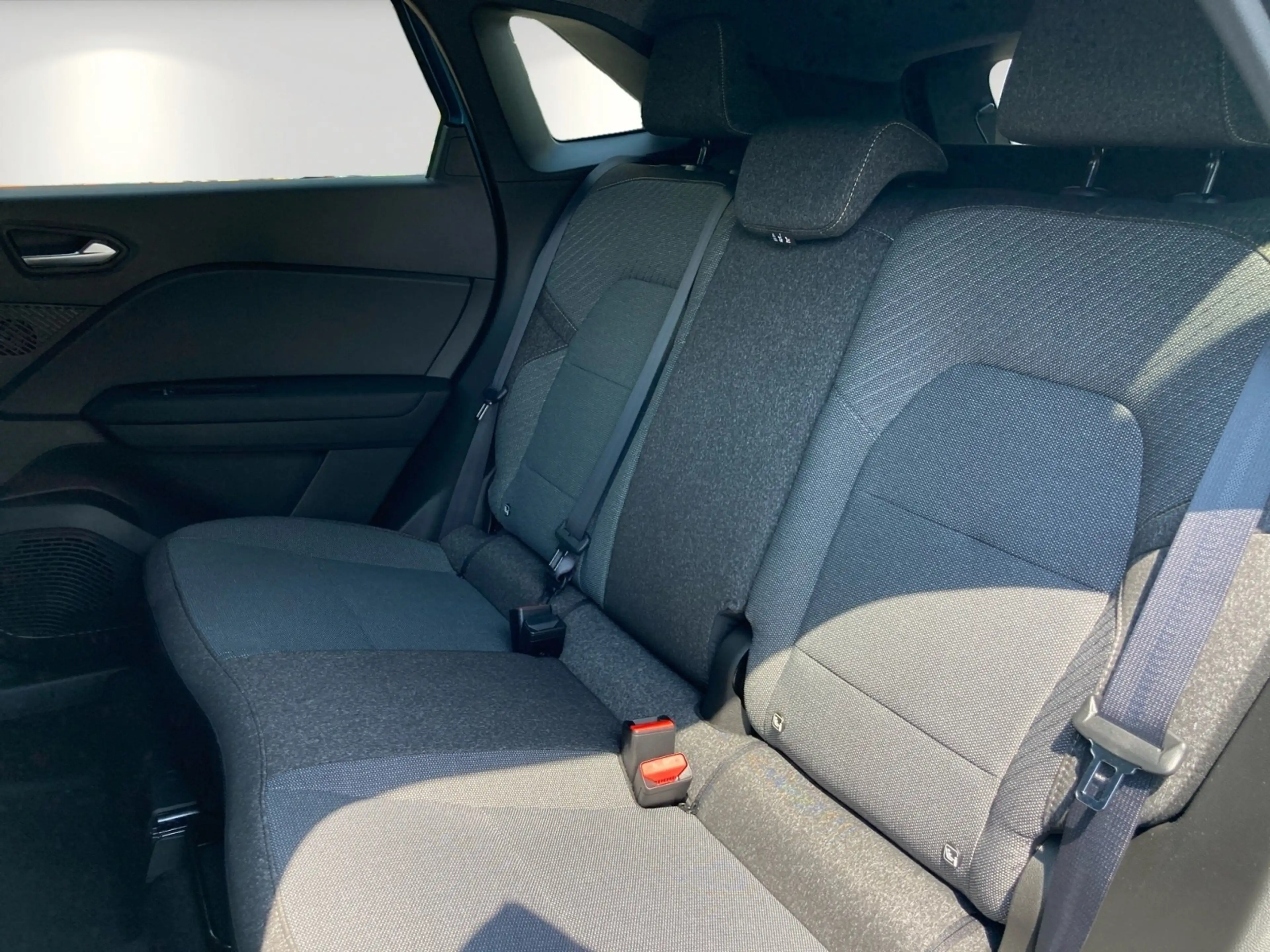 Renault Symbioz Techno Mild Hybrid 140 *Winter-Paket* — photo 7
