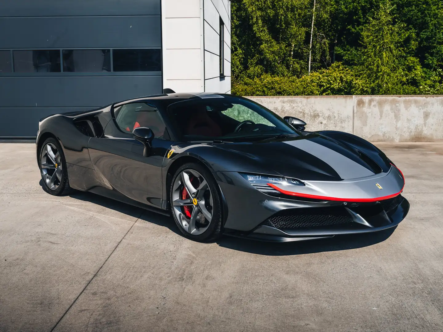 Ferrari SF90 Stradale Grigio Silverstone / Lift / Carbon / First owner Gris - 1