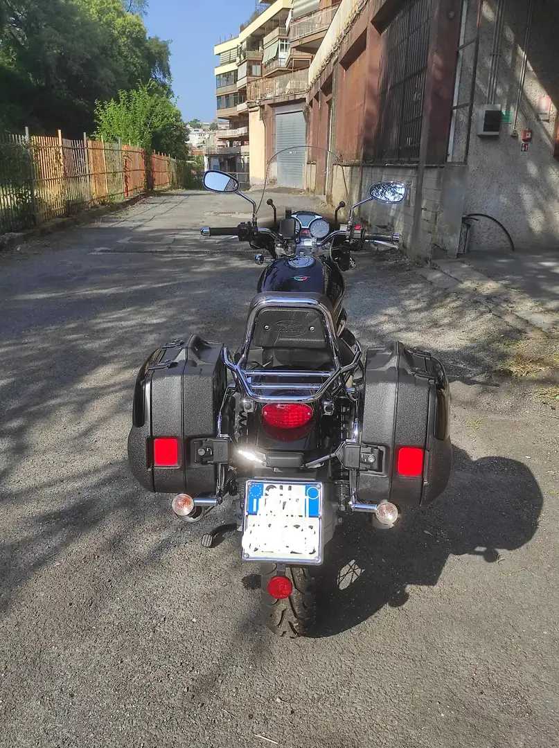 Moto Guzzi Nevada 750 i. e. Touring Schwarz - 2