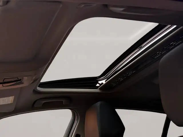 BMW 1 Series view 14
