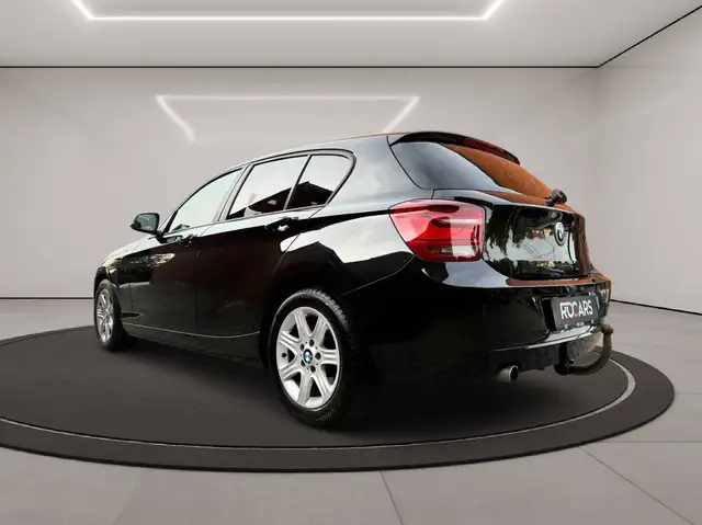 BMW 1 Series view 6