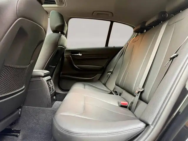 BMW 1 Series view 29