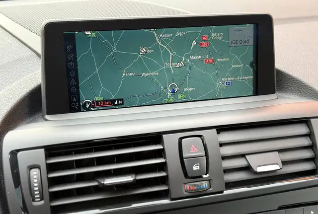 BMW 1 Series view 18