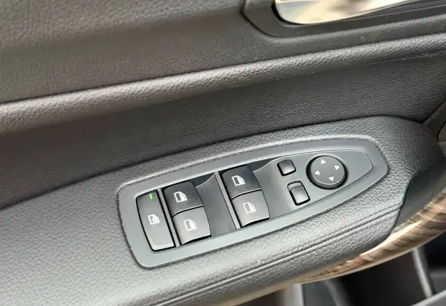 BMW 1 Series view 11