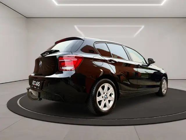 BMW 1 Series view 8