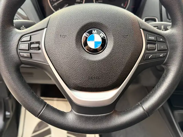 BMW 1 Series view 26