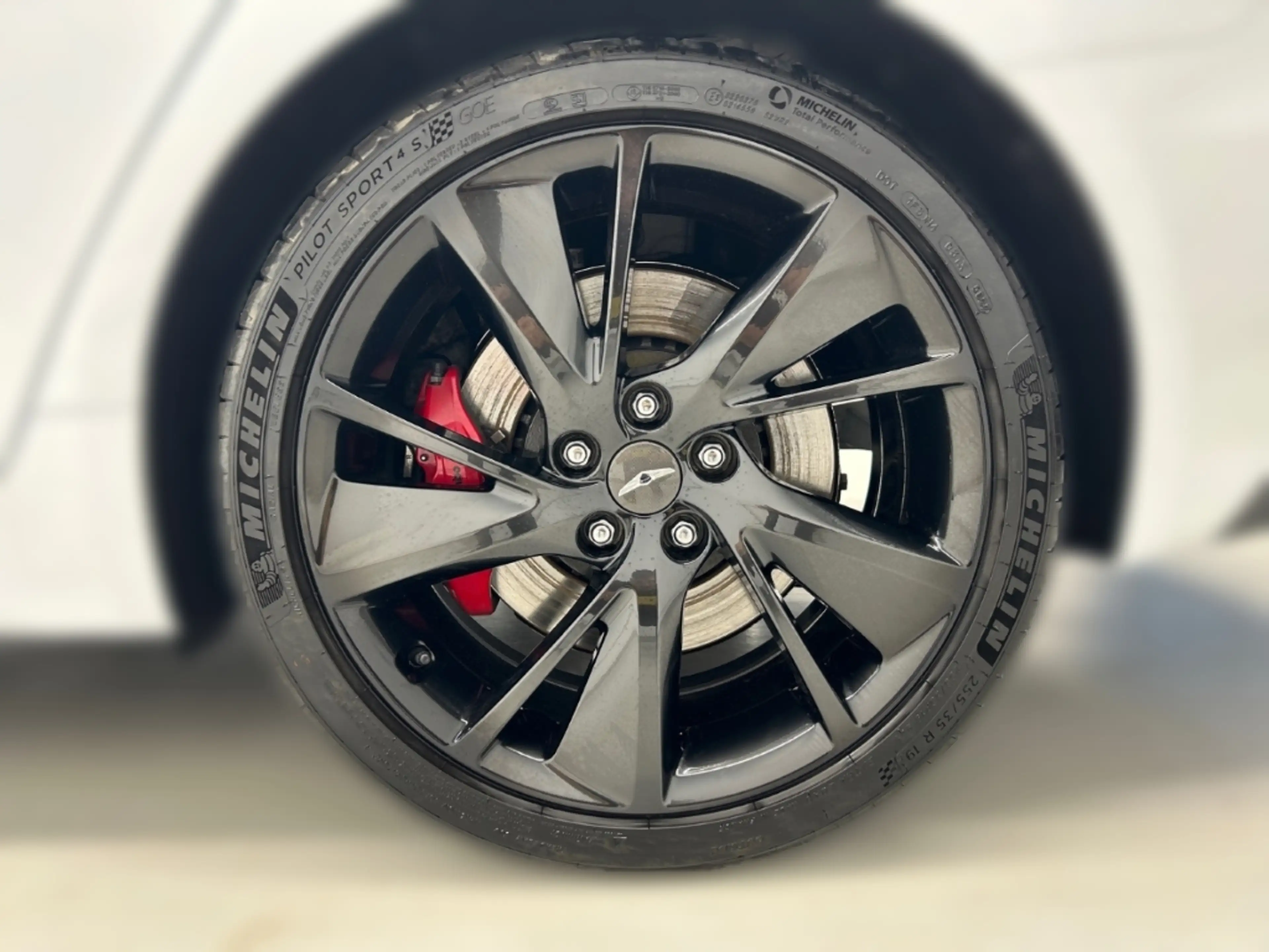 Genesis G70 Sport — photo 9