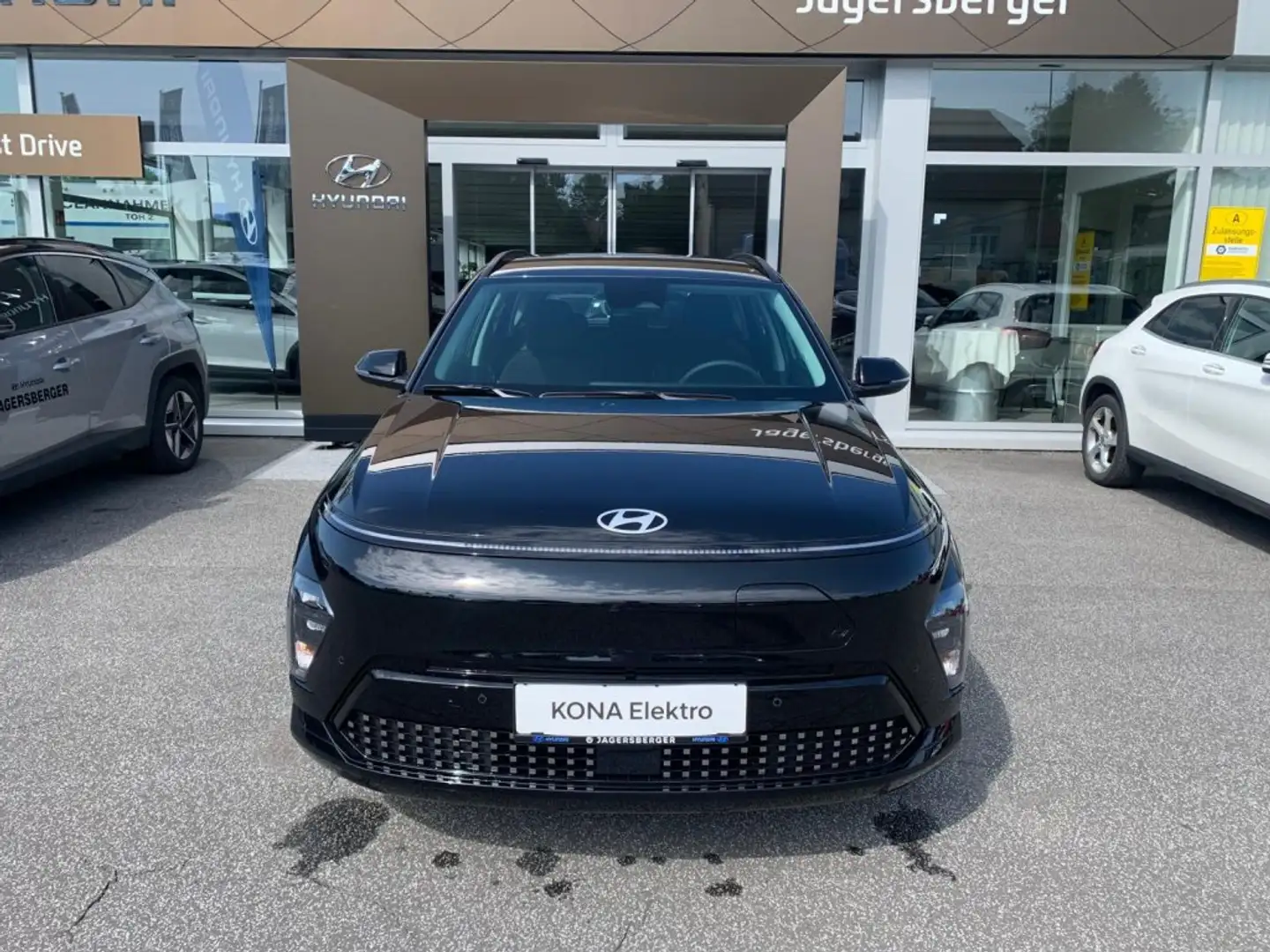 Hyundai KONA EV (SX2) Smart Line 48,6 kWh k6es1-OO5 Schwarz - 2