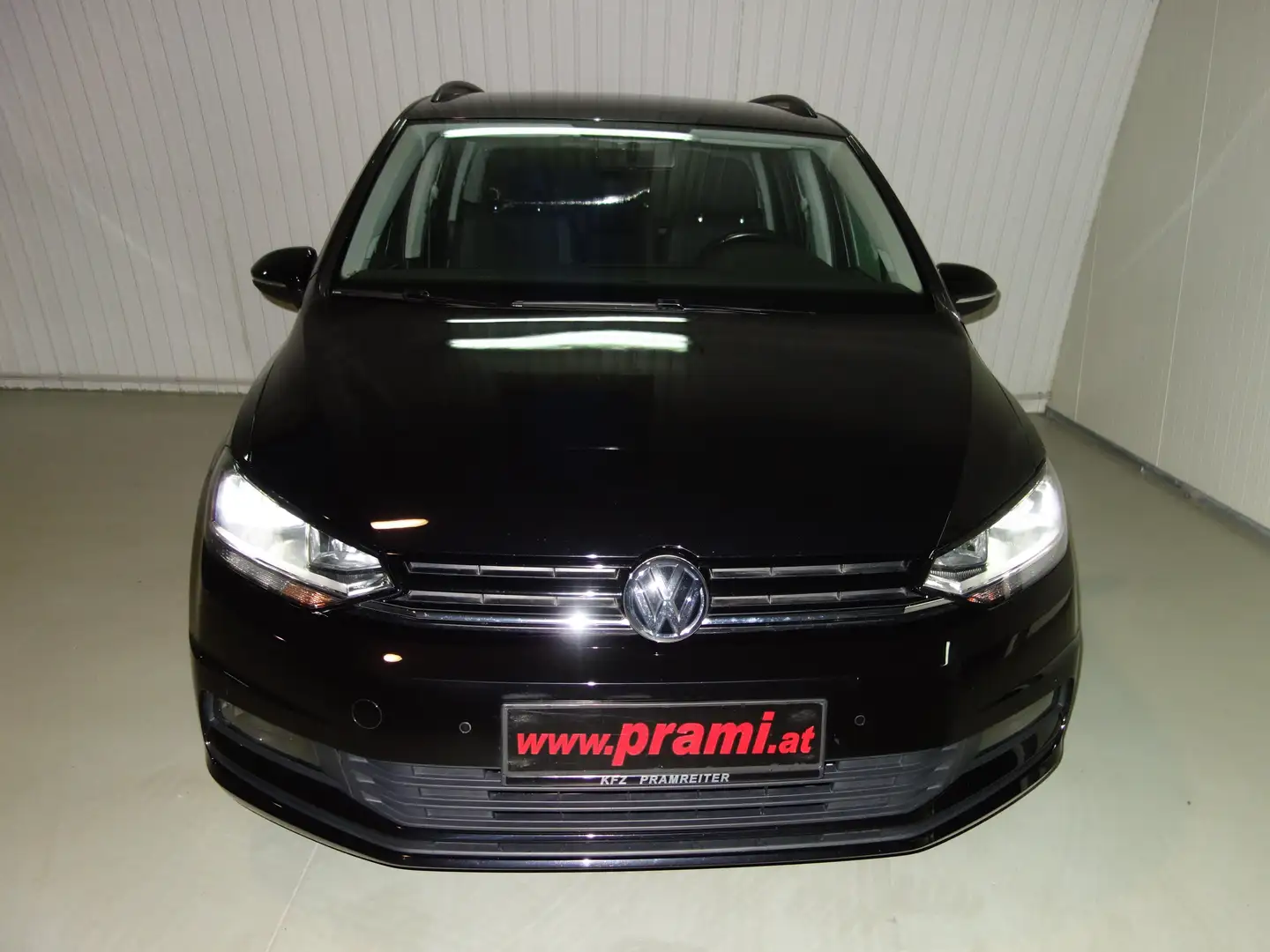 Volkswagen Touran VW Touran 1,6 TDI DSG AHK Schwarz - 2
