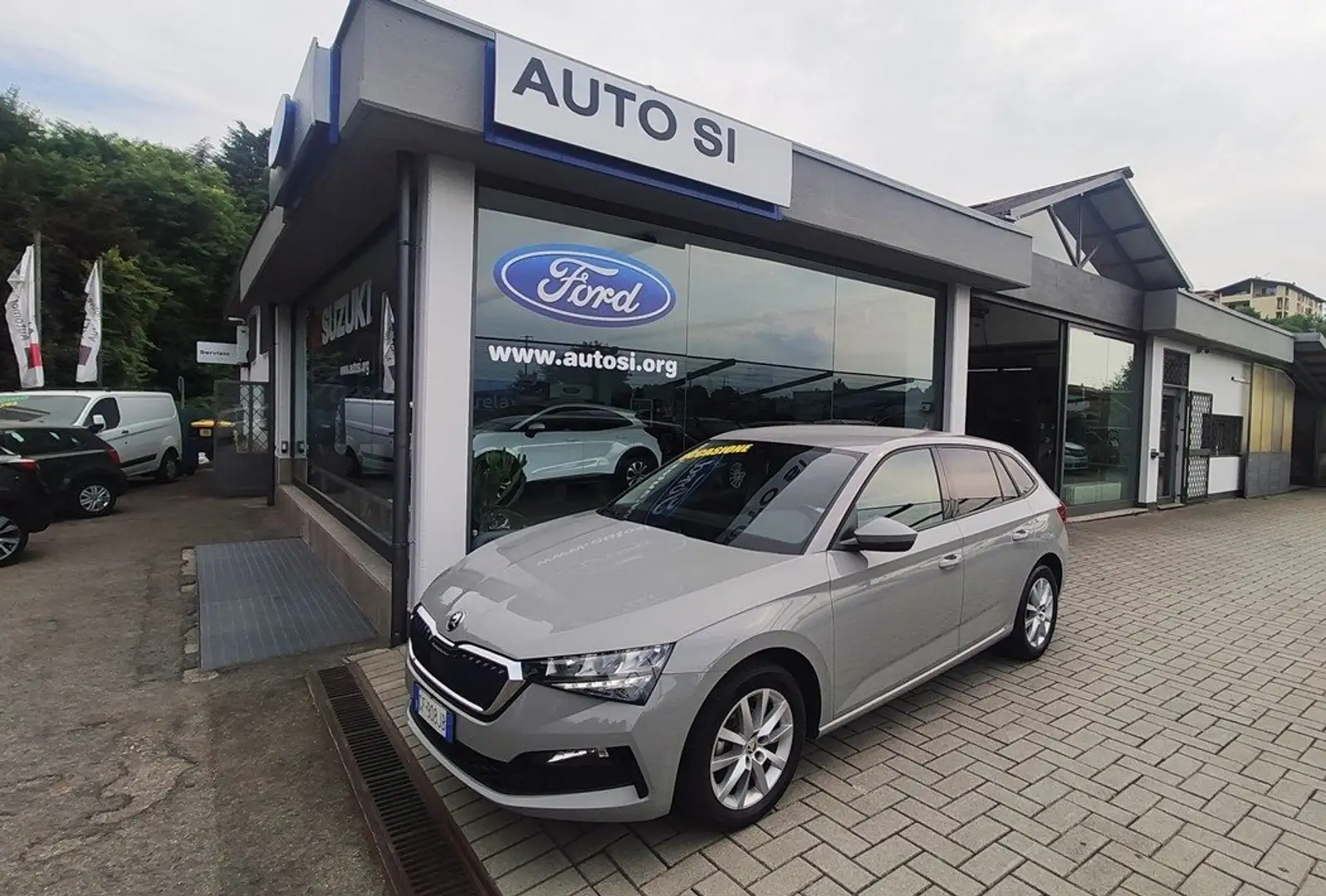 Skoda Scala Scala 2019 1.0 tsi Ambition 95cv Grijs - 1