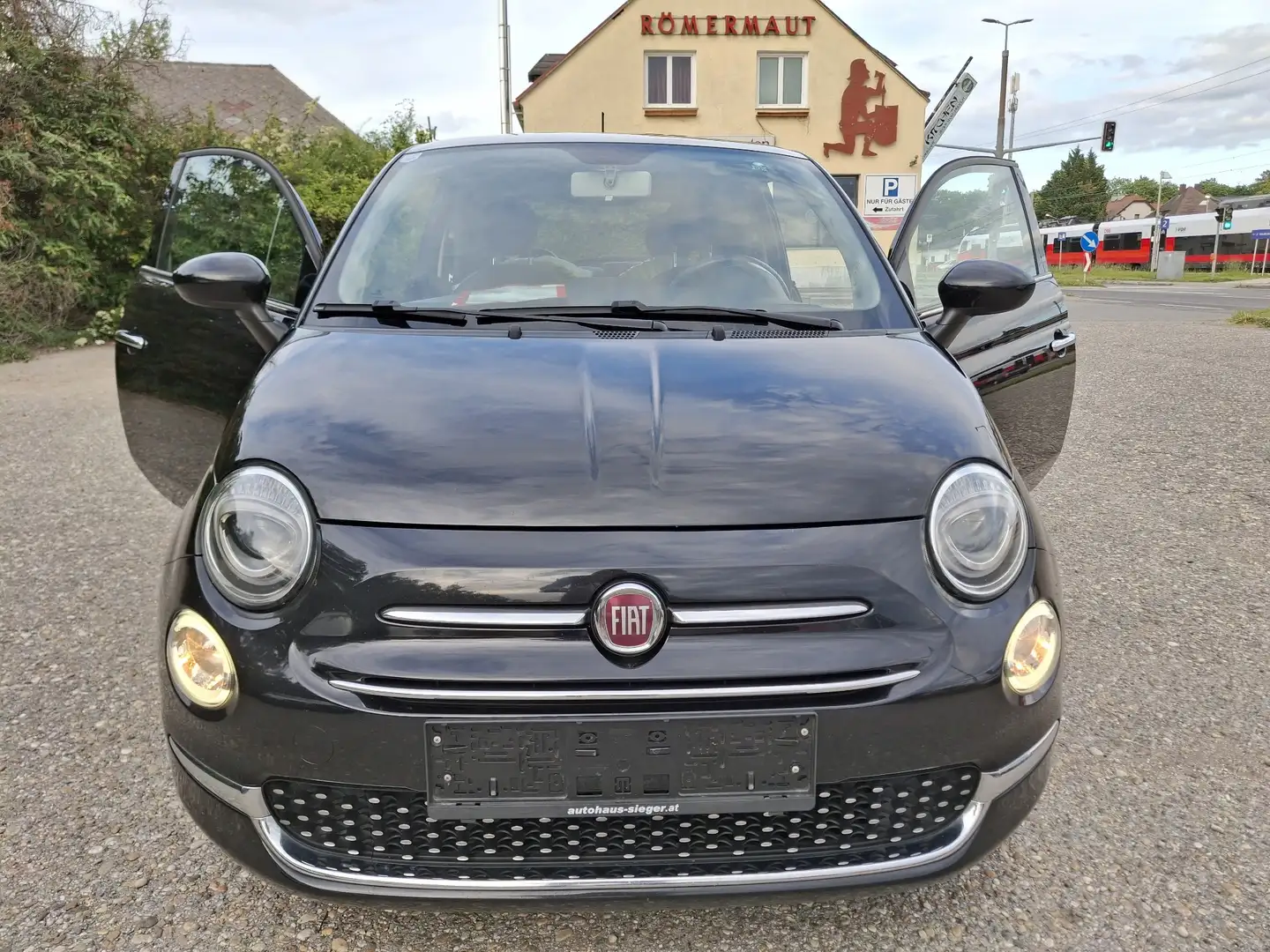Fiat 500 Lounge/LEDER/Vesuv.Schwarz/AppleCarP/Touch, TipTop - 1
