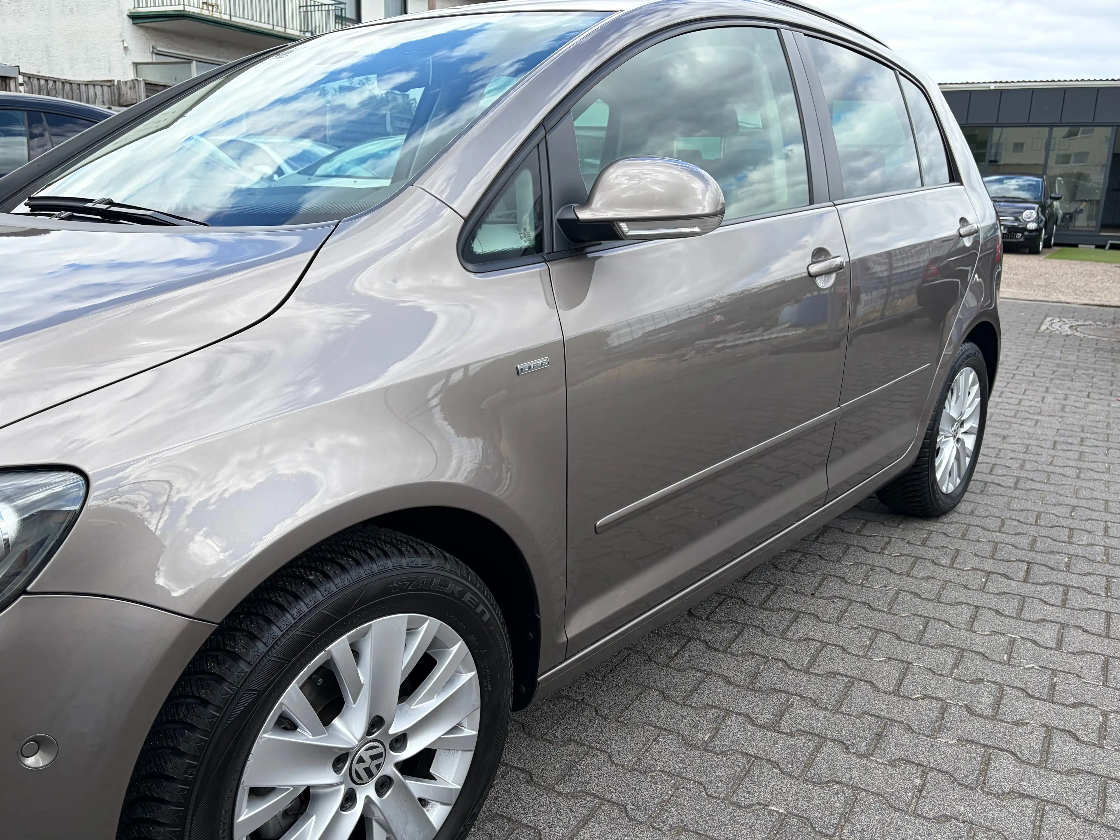 Volkswagen Golf Plus Life*Automatik*1.Hand*SHZ*Temp.*PDC*Navi*HU/AU Neu — photo 3