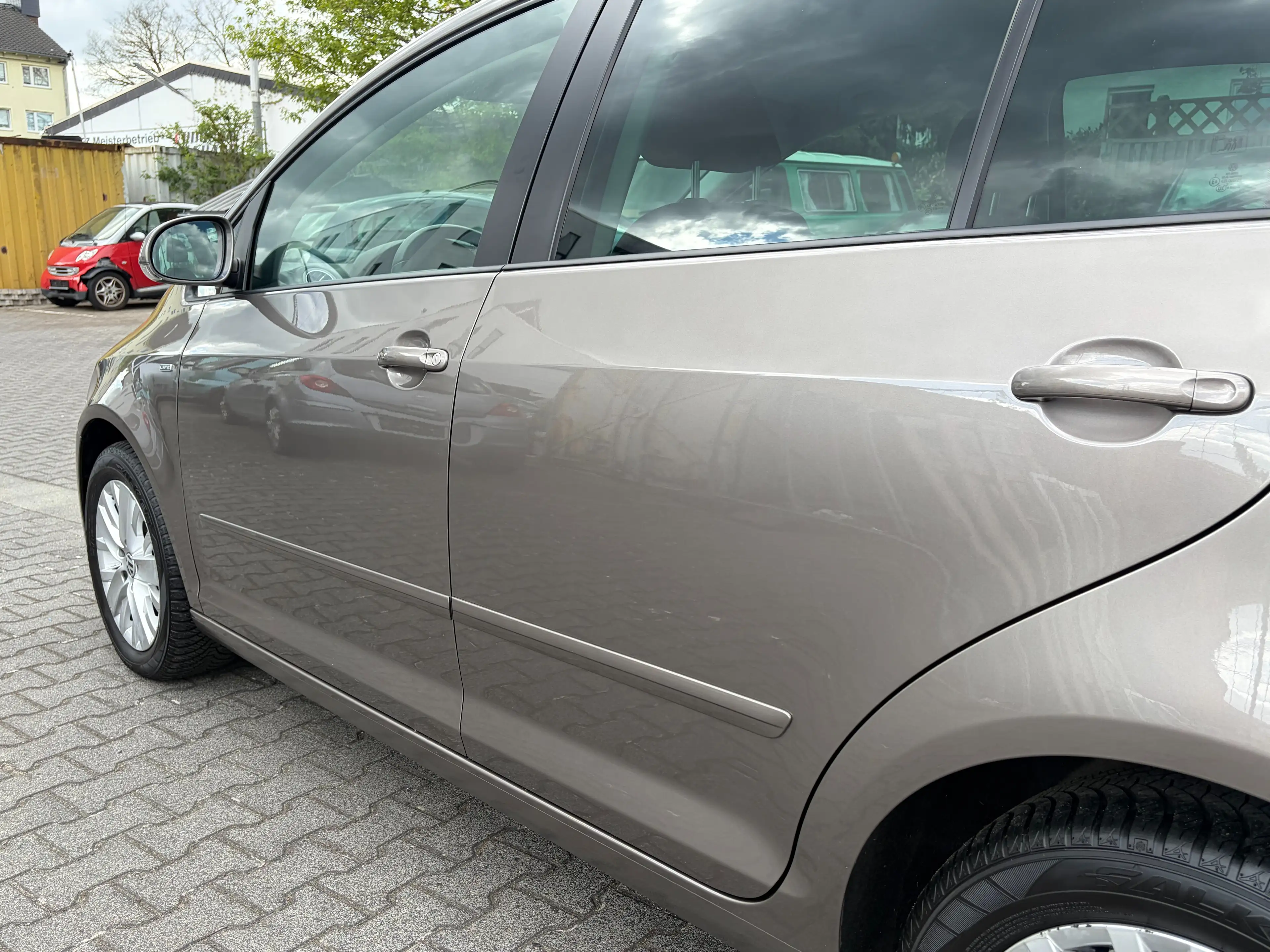 Volkswagen Golf Plus Life*Automatik*1.Hand*SHZ*Temp.*PDC*Navi*HU/AU Neu — photo 5