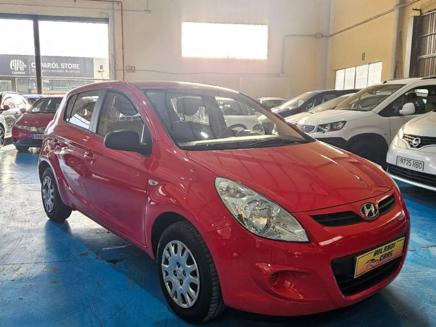 Hyundai i20 1.4CRDI Classic Rojo - 2