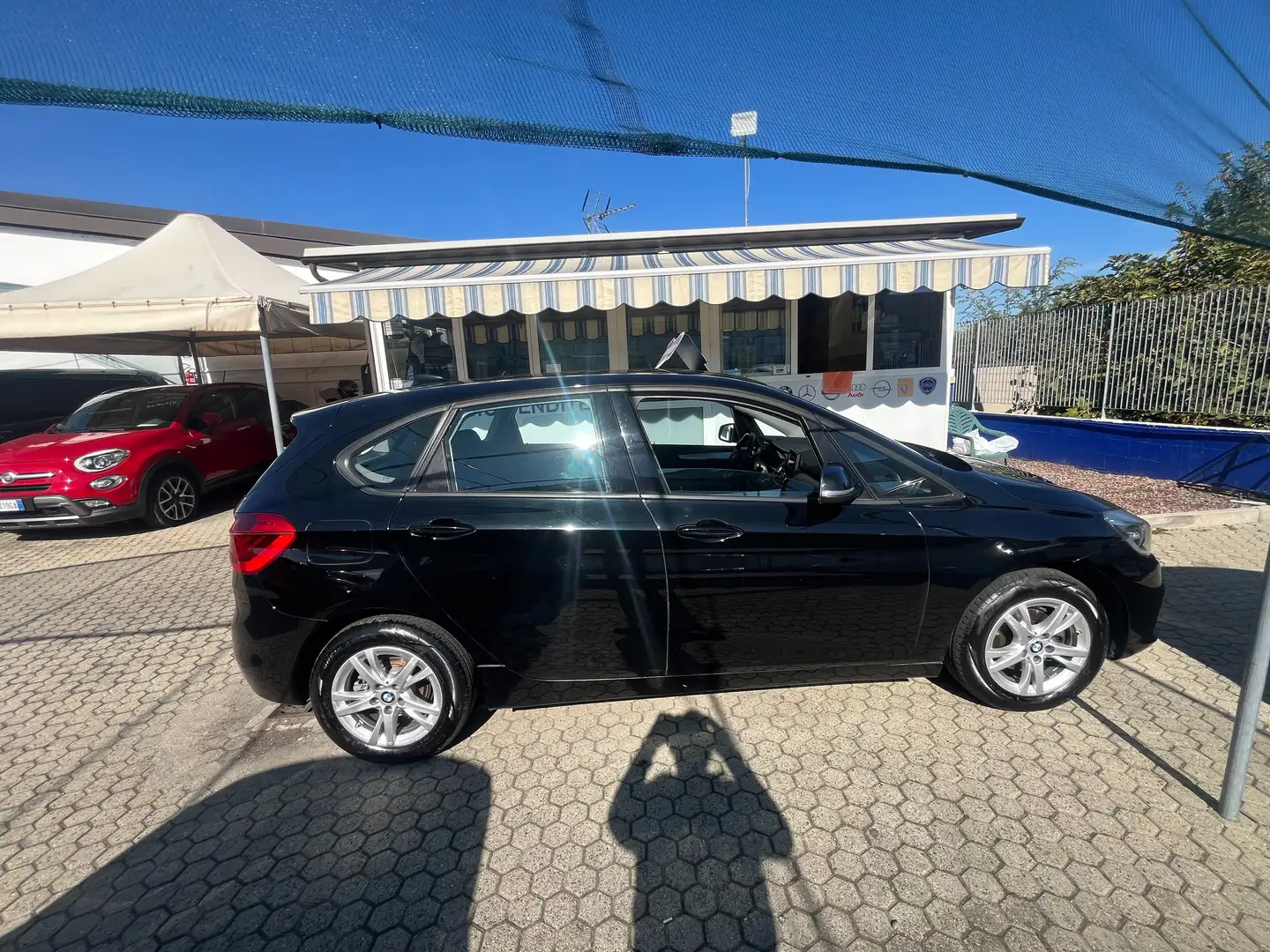 BMW 214 Serie 2  Active Tourer 214d Active Tourer Nero - 2