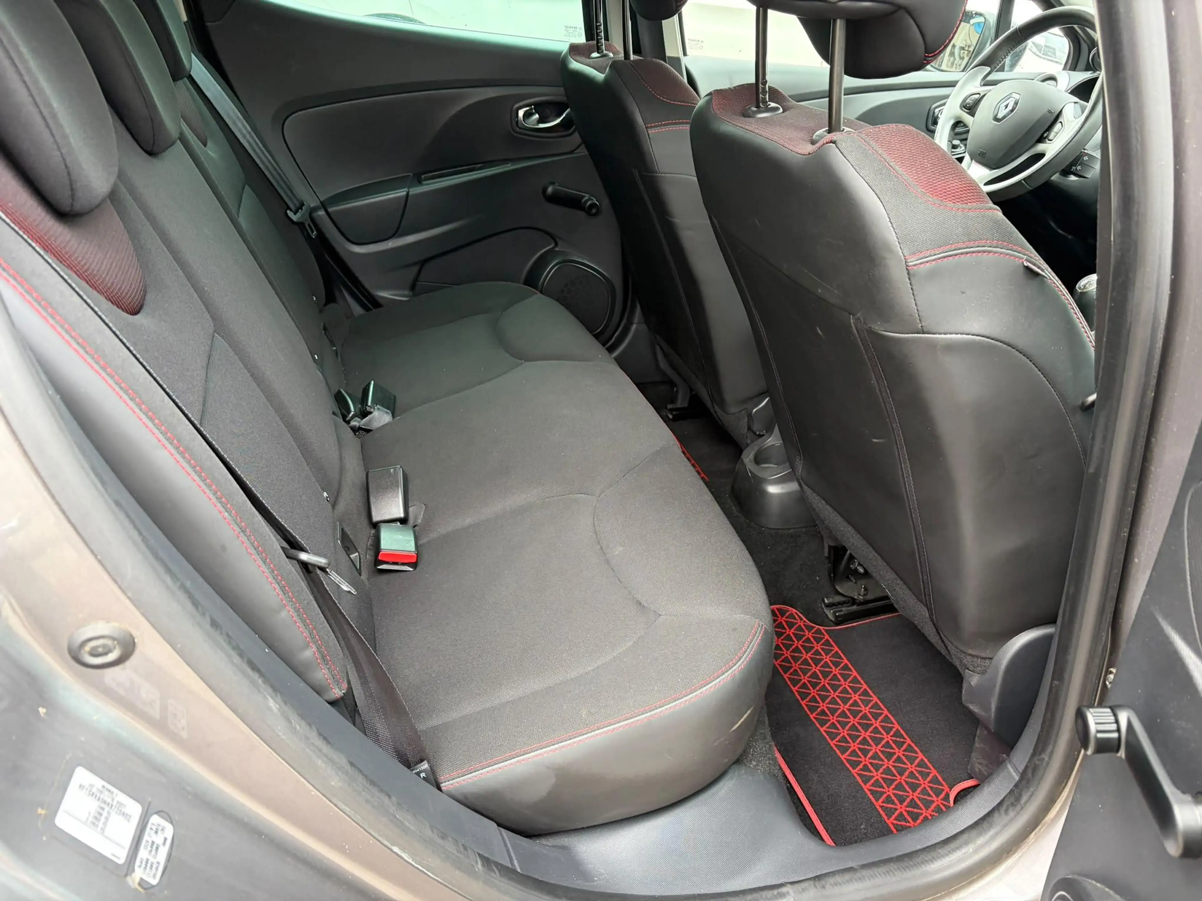 Renault Clio 0.9 TCe Expression Airco, cruise, navi — photo 12