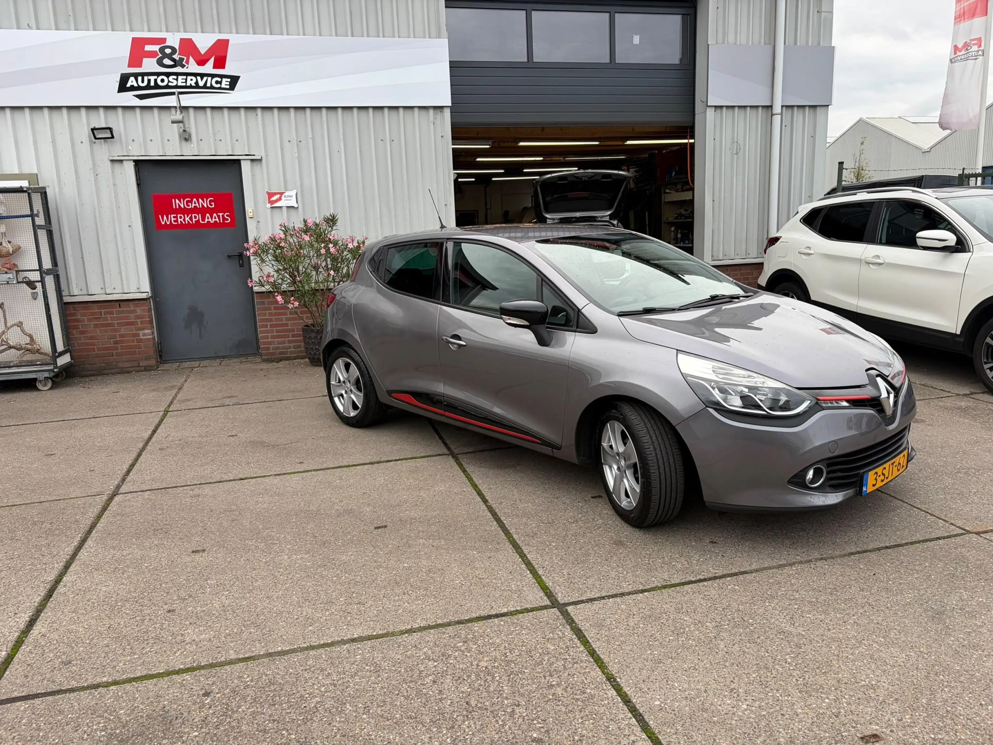 Renault Clio 0.9 TCe Expression Airco, cruise, navi — photo 3