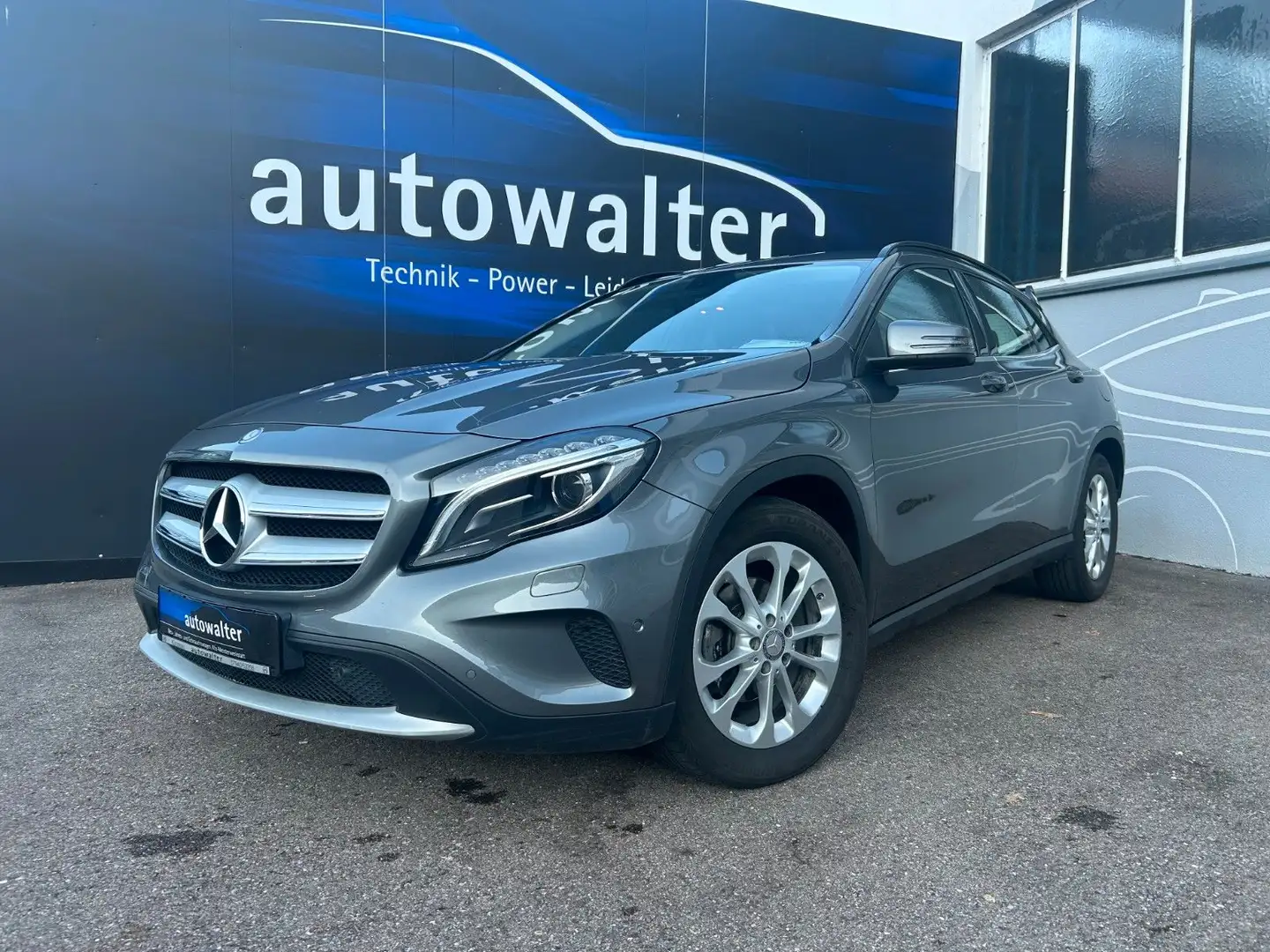 Mercedes-Benz GLA 200 GLA  Style,AHK abnehmbar Gris - 1