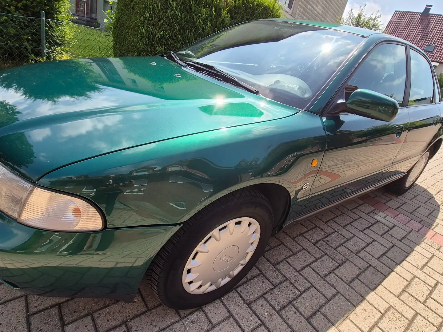 Audi A4 1.6 mit Standheizung sehr gepflegt Grün - 1