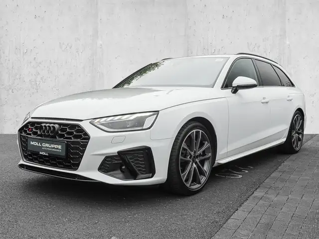 Audi S4 view 2