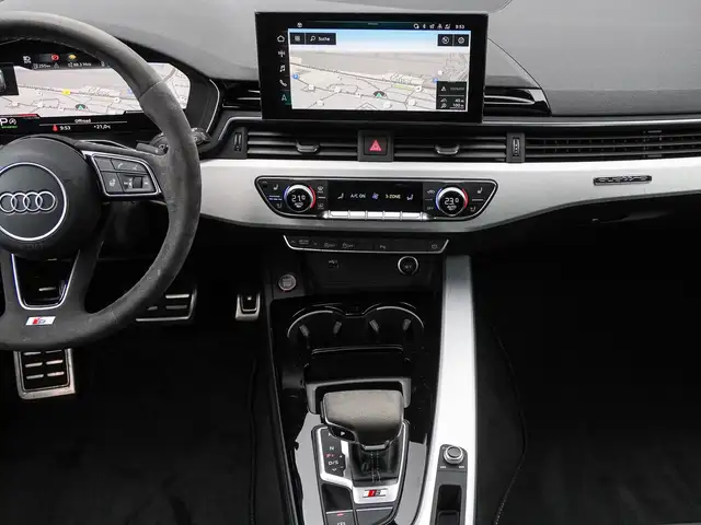 Audi S4 view 13
