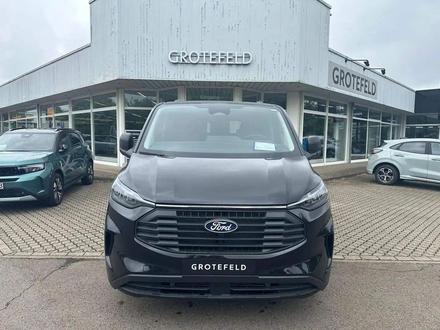 Ford Transit Custom 2.0 EcoBlue 320 L1 FWD Trend Zwart - 1