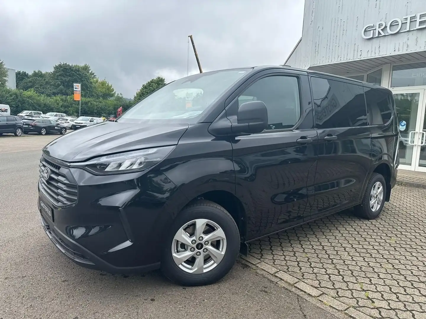 Ford Transit Custom 2.0 EcoBlue 320 L1 FWD Trend Zwart - 2