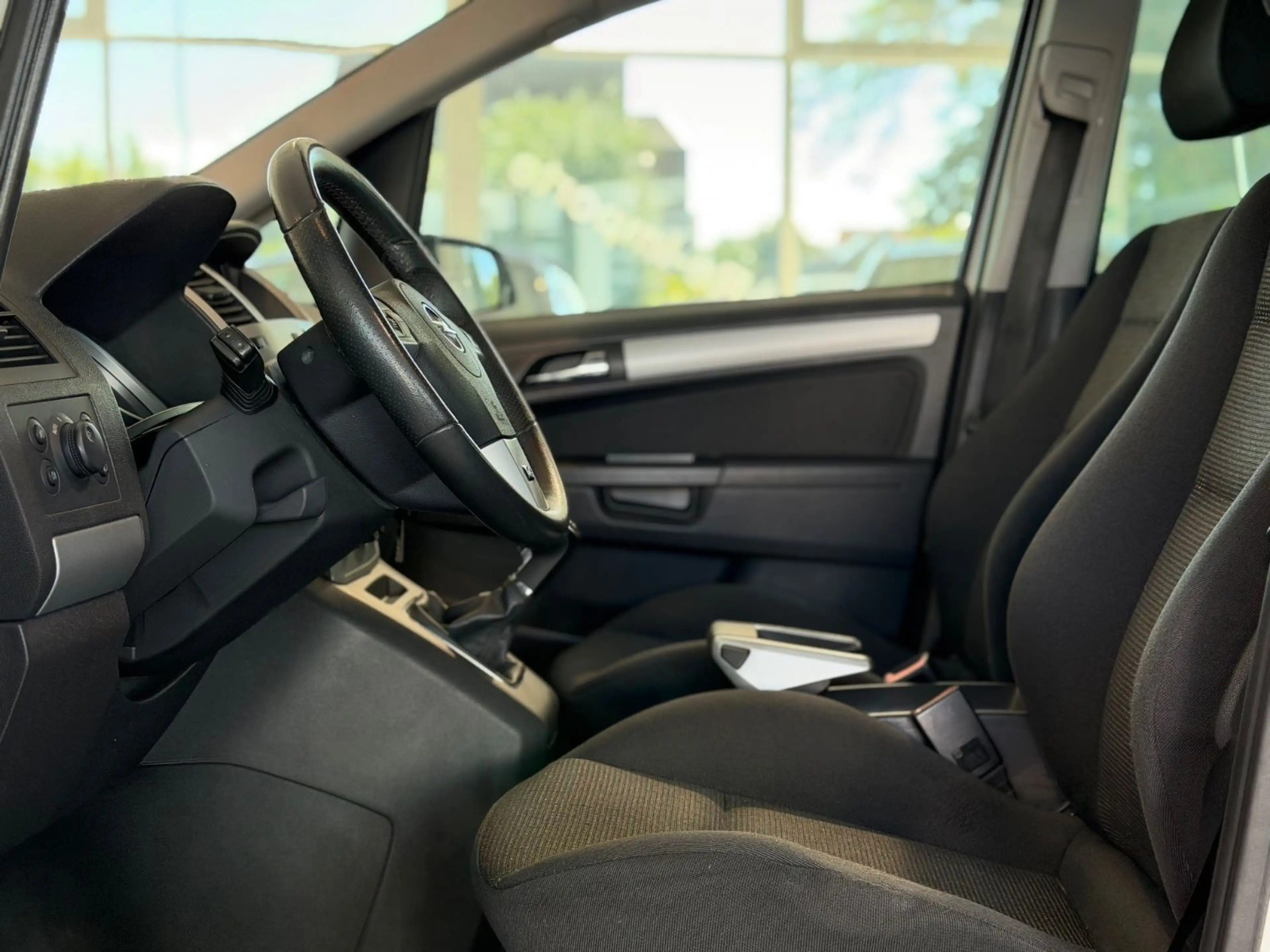 Opel Zafira B Sport*KLIMAAUT.*NAVI*7.SITZ*OPC*200PS* — photo 10