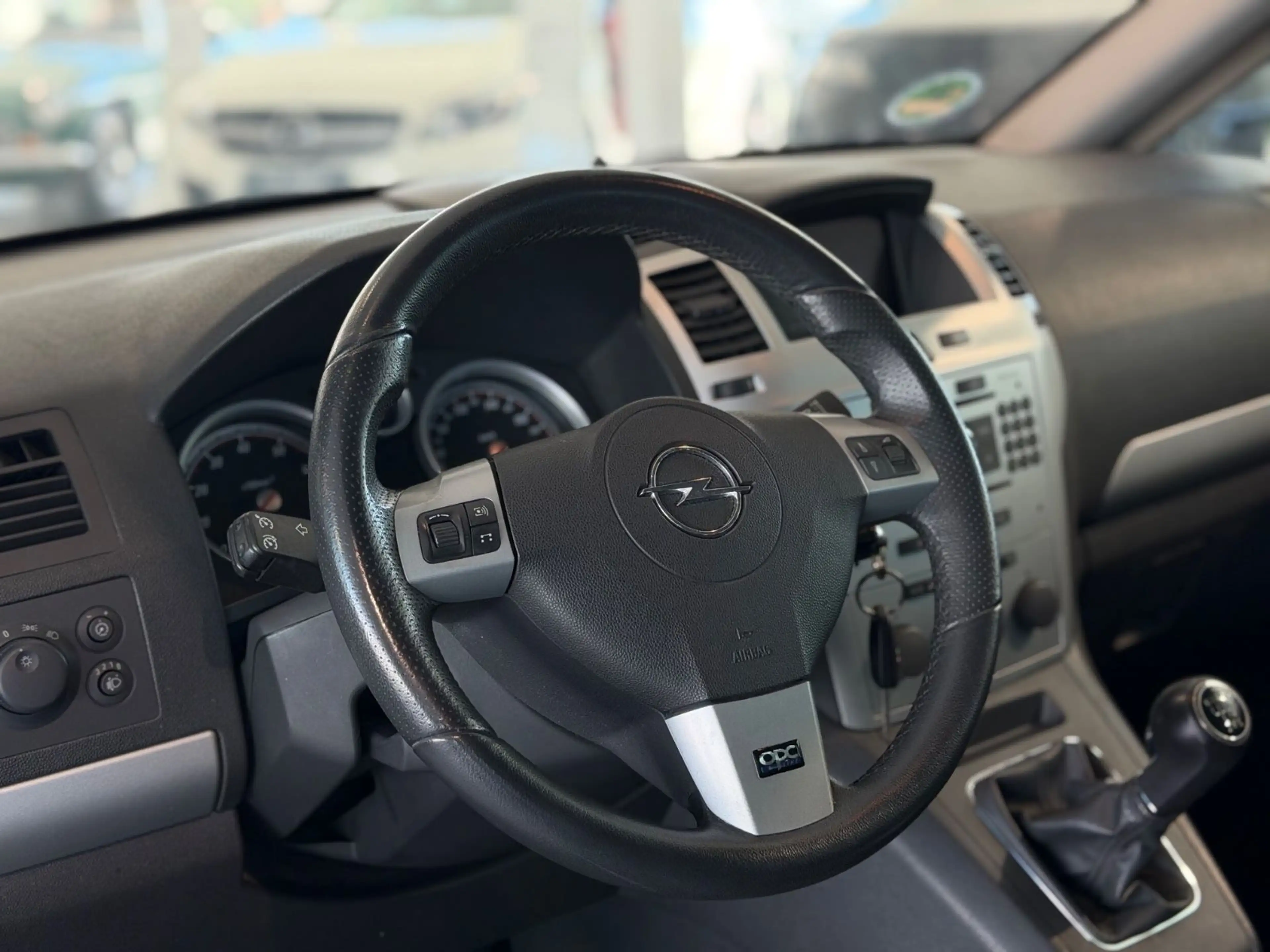 Opel Zafira B Sport*KLIMAAUT.*NAVI*7.SITZ*OPC*200PS* — photo 12
