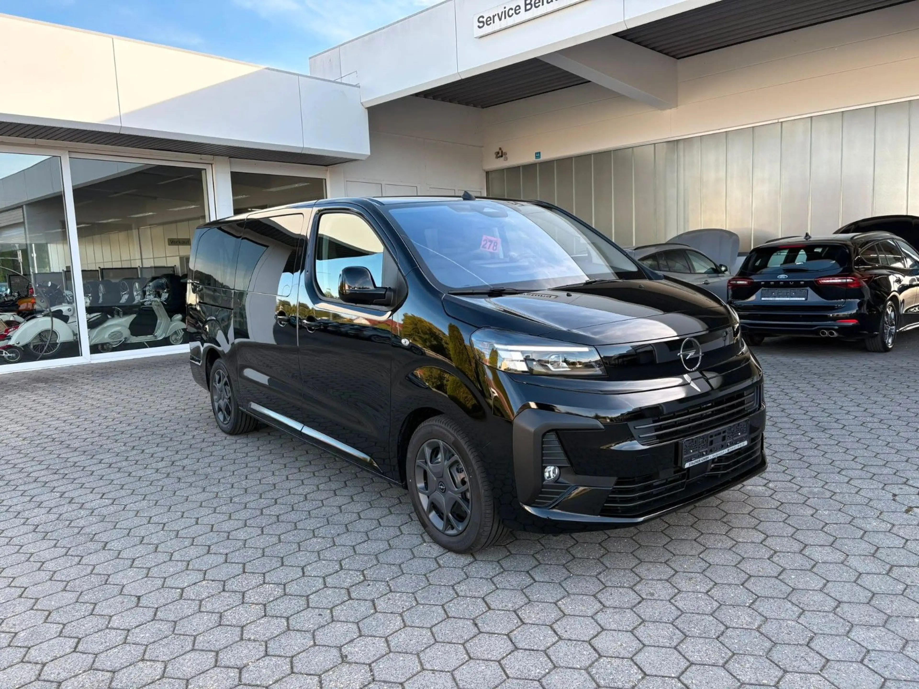 Opel Zafira Life 2.2 Business Edition XL LED TEMPOMAT — photo 8
