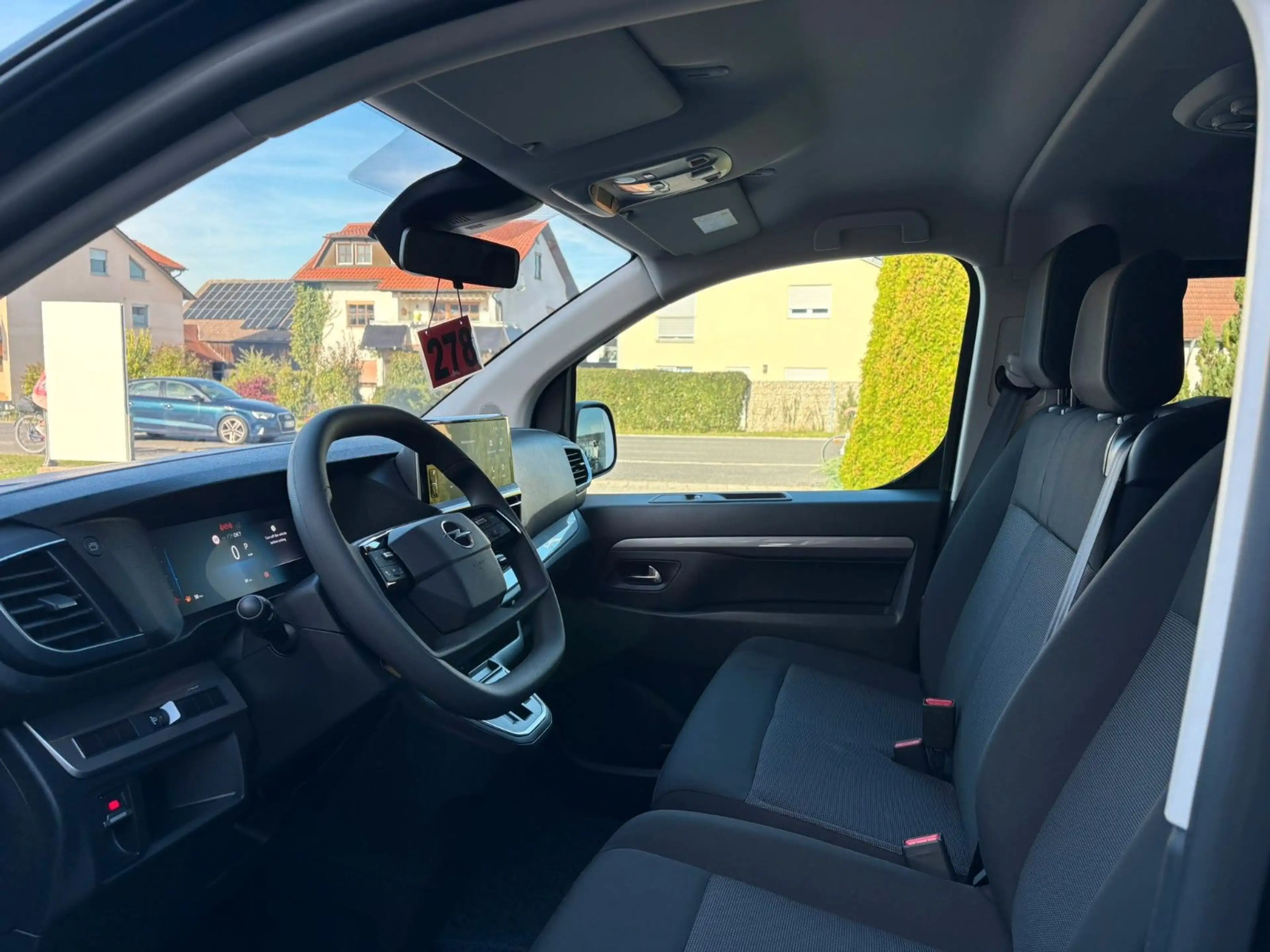 Opel Zafira Life 2.2 Business Edition XL LED TEMPOMAT — photo 11
