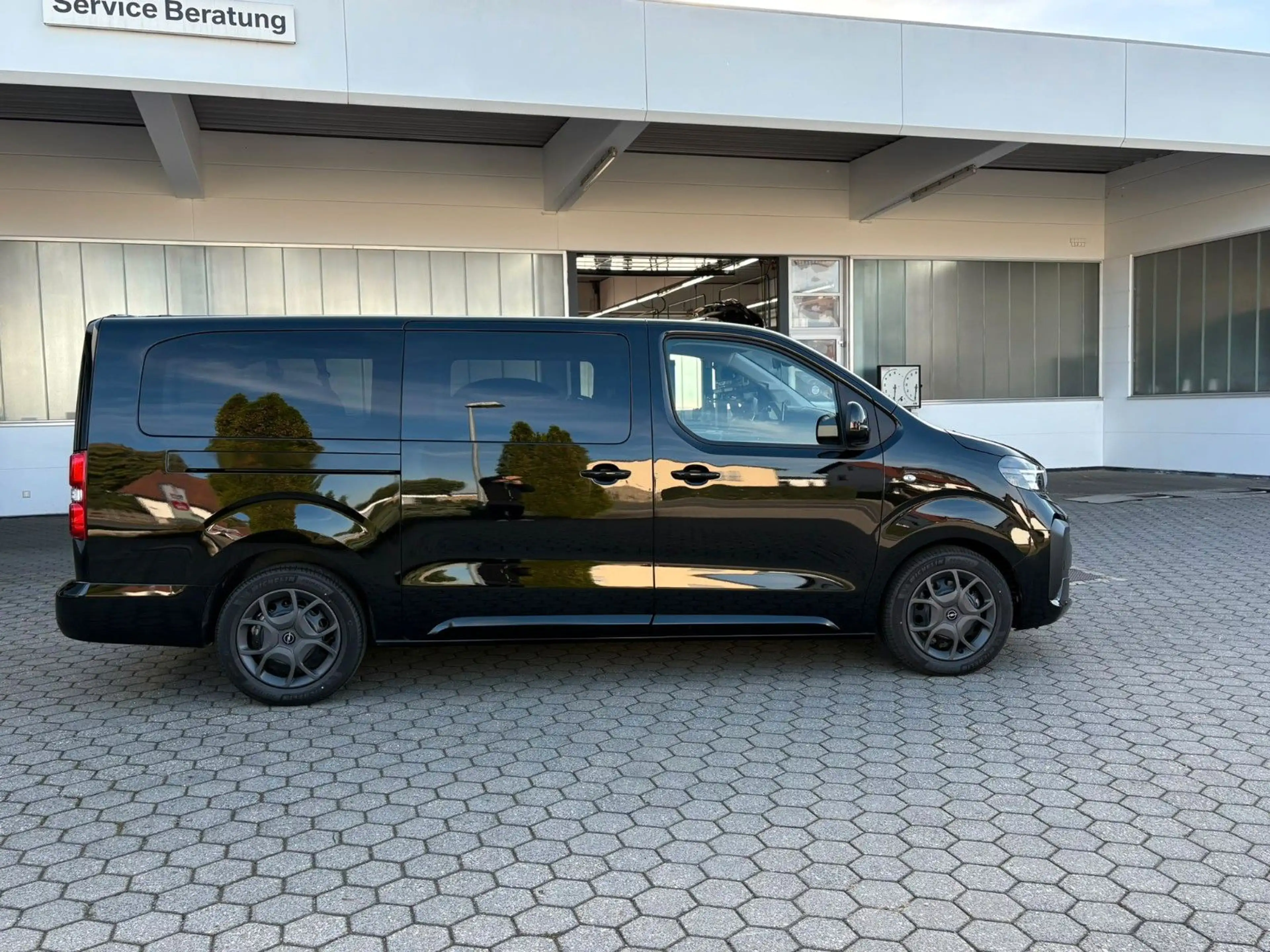 Opel Zafira Life 2.2 Business Edition XL LED TEMPOMAT — photo 7