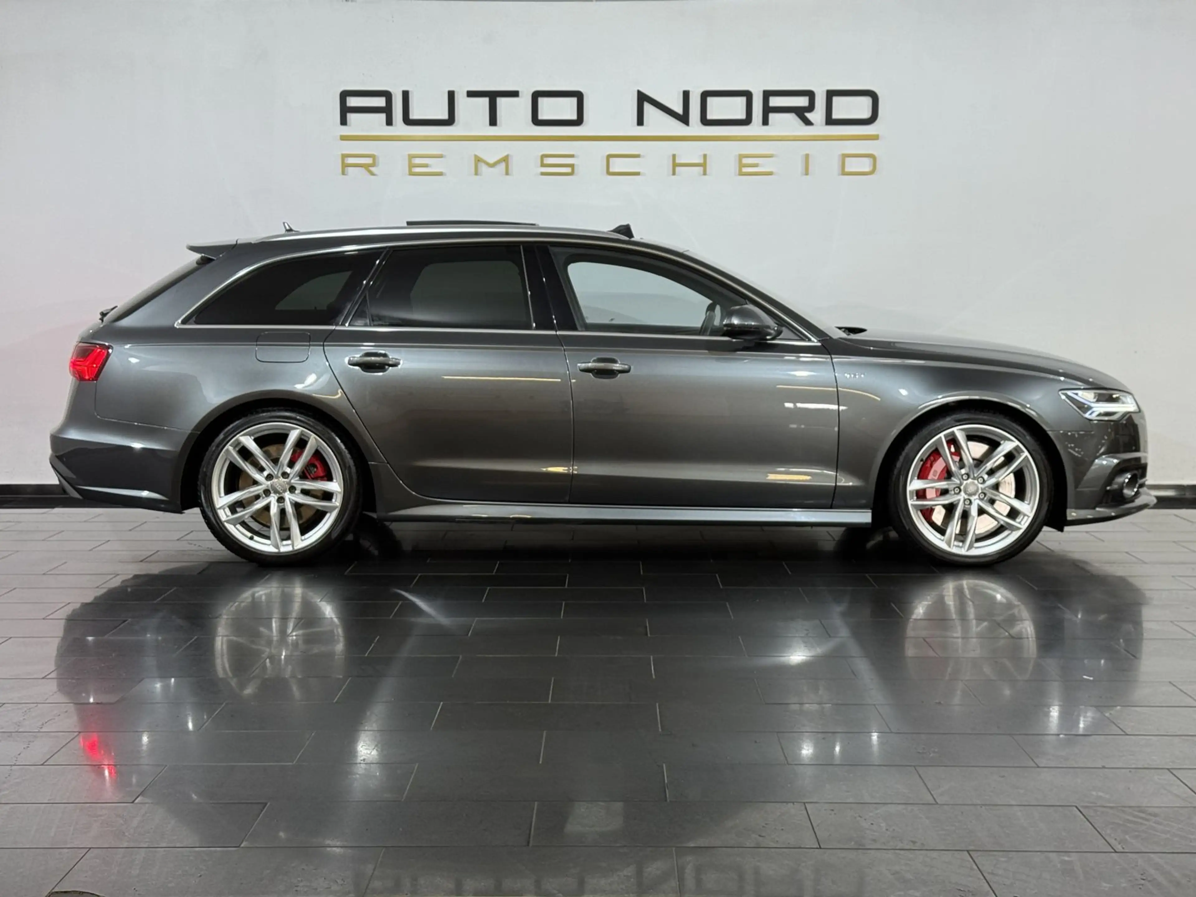 Audi S6 4.0 TFSI quat.AHK*Pano*Matrix*BOSE*Kamera* — photo 5