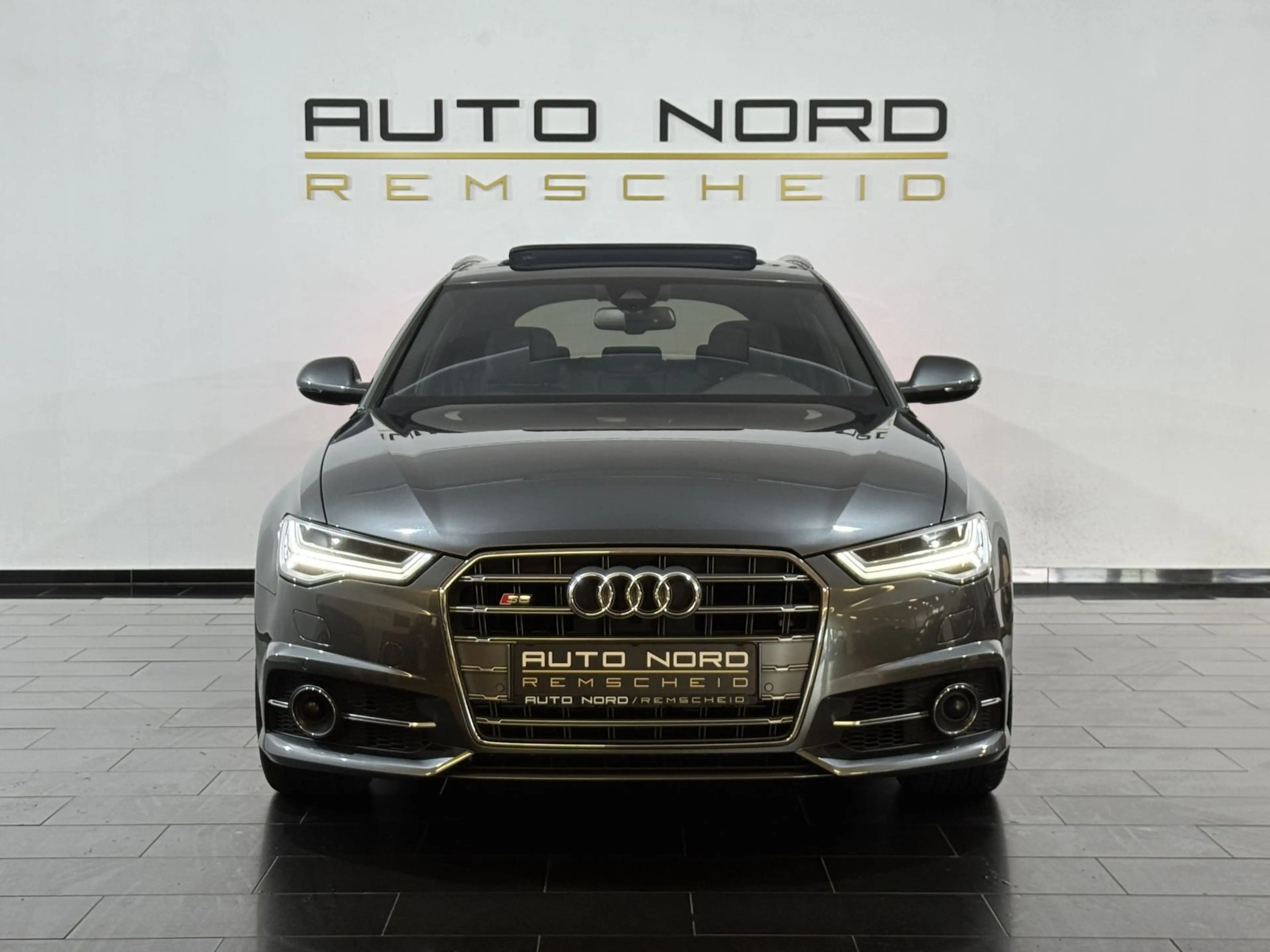 Audi S6 4.0 TFSI quat.AHK*Pano*Matrix*BOSE*Kamera* — photo 2