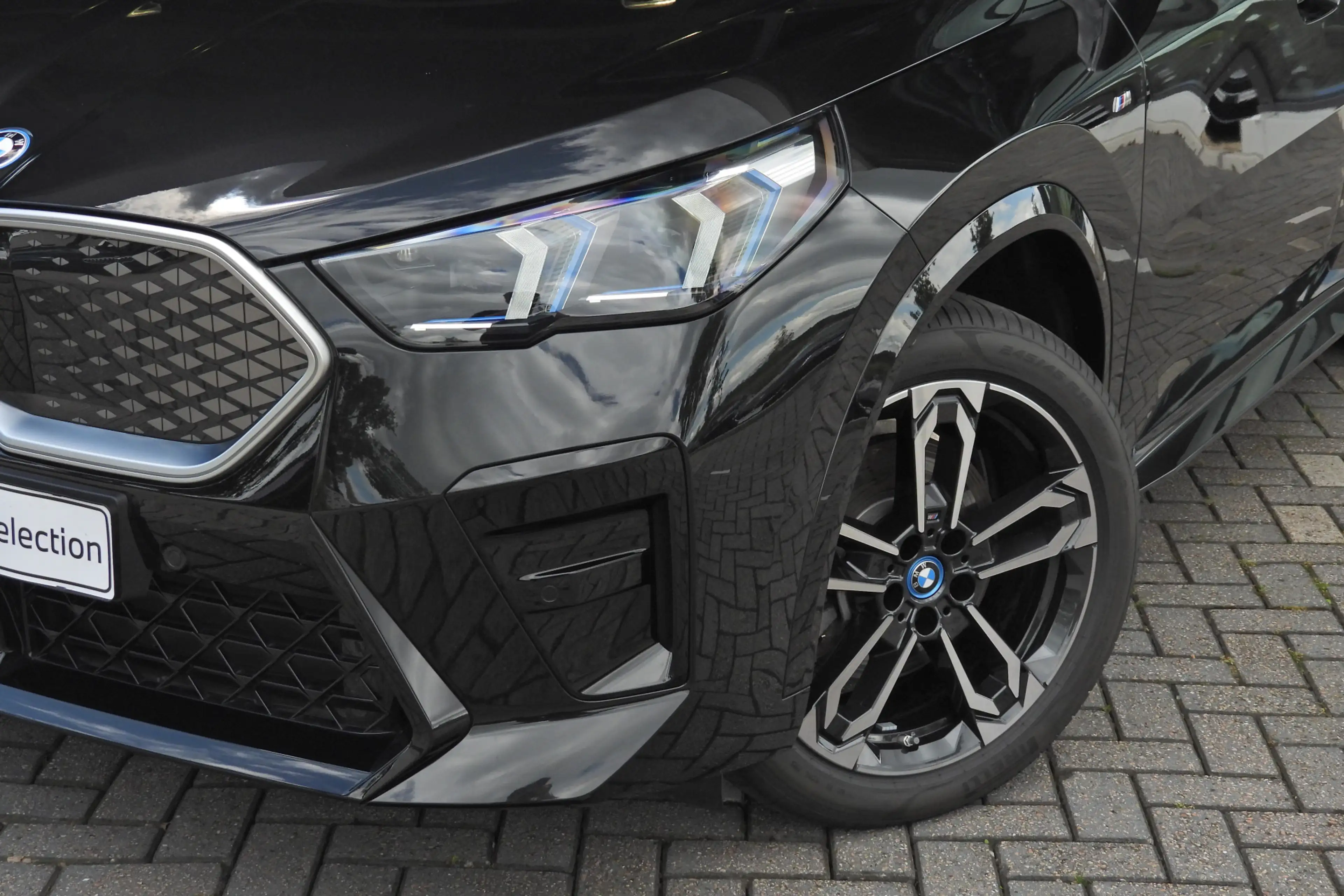 BMW iX2 xDrive30 M Sport / Comfort Access / Sportstoelen / — photo 5