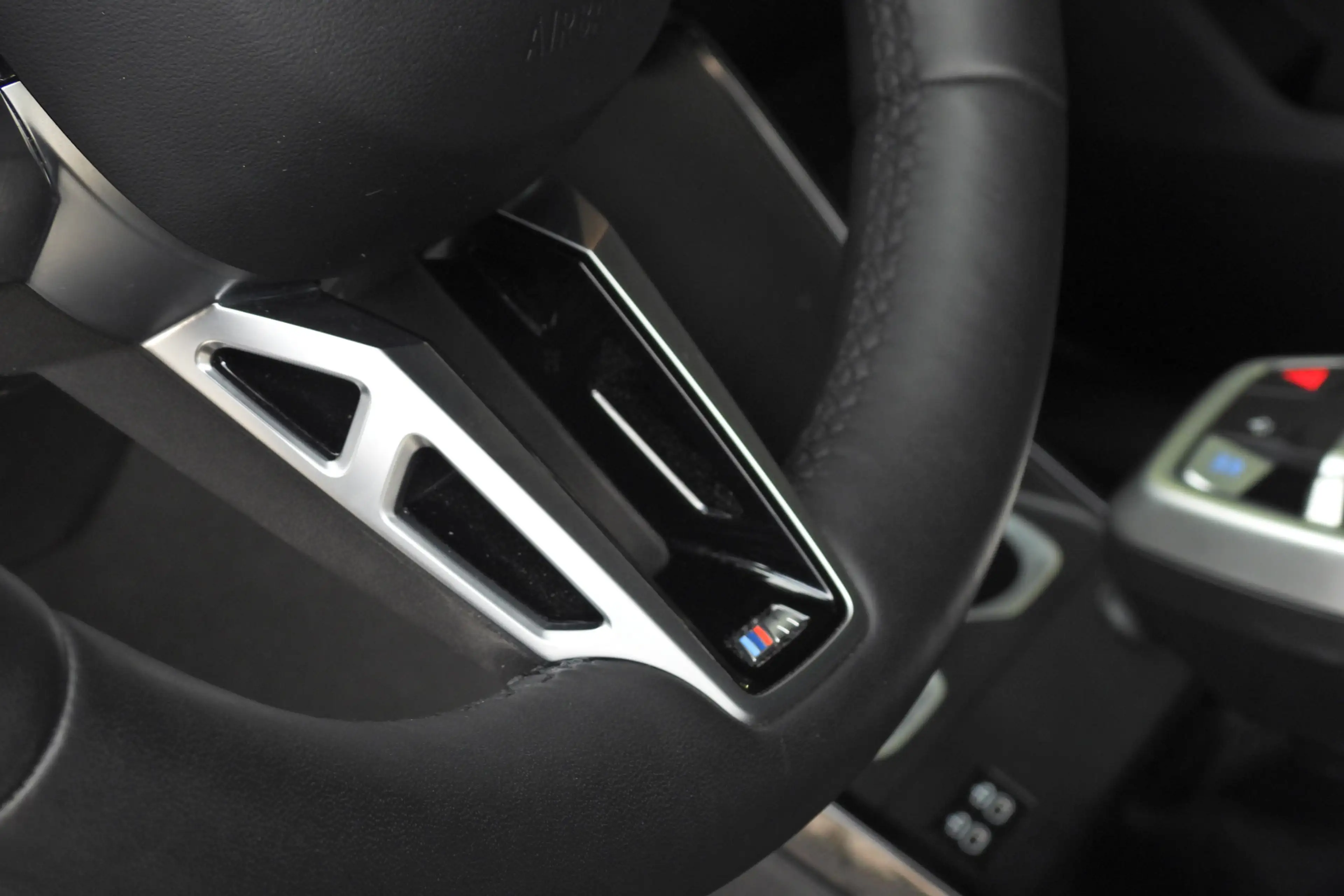 BMW iX2 xDrive30 M Sport / Comfort Access / Sportstoelen / — photo 12