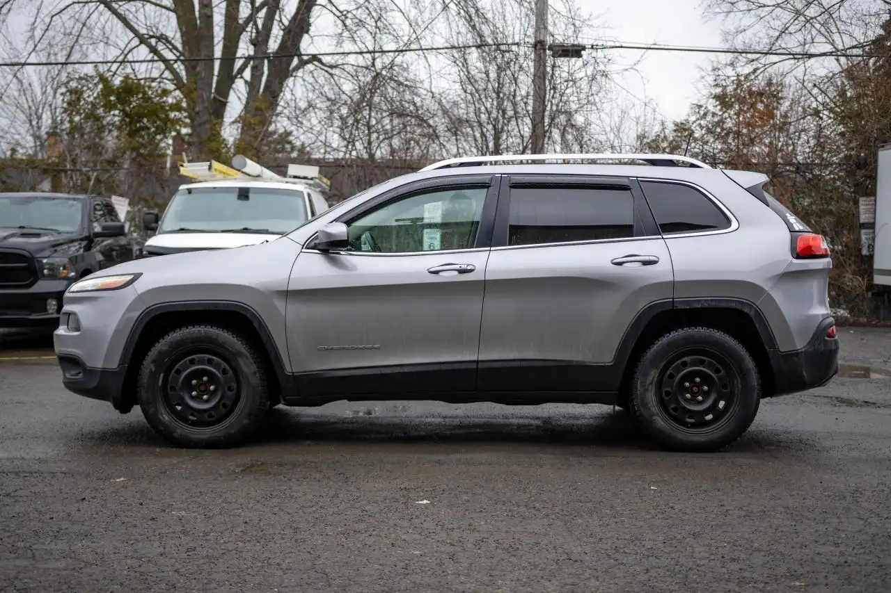 Jeep Cherokee снимка Jeep Cherokee
