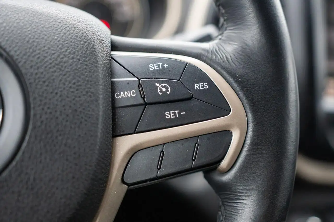 Jeep Cherokee снимка Jeep Cherokee